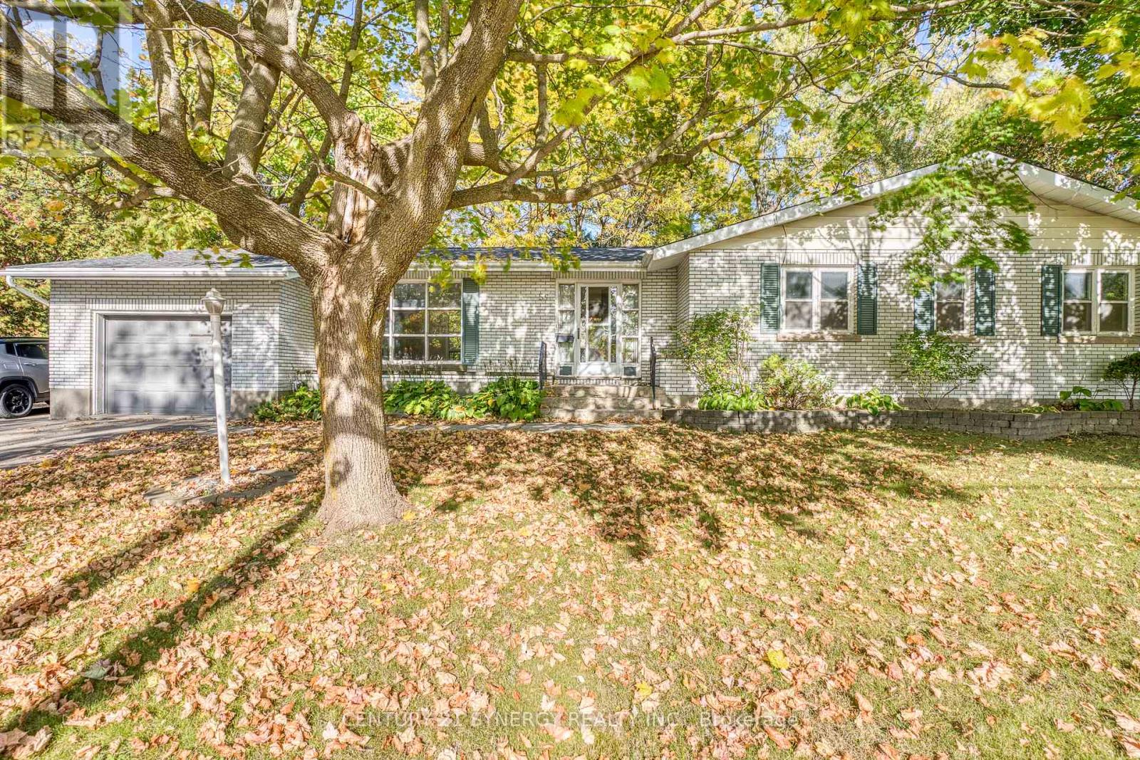 55 Drummond Street W, Perth, Ontario  K7H 2J9 - Photo 1 - X12457957