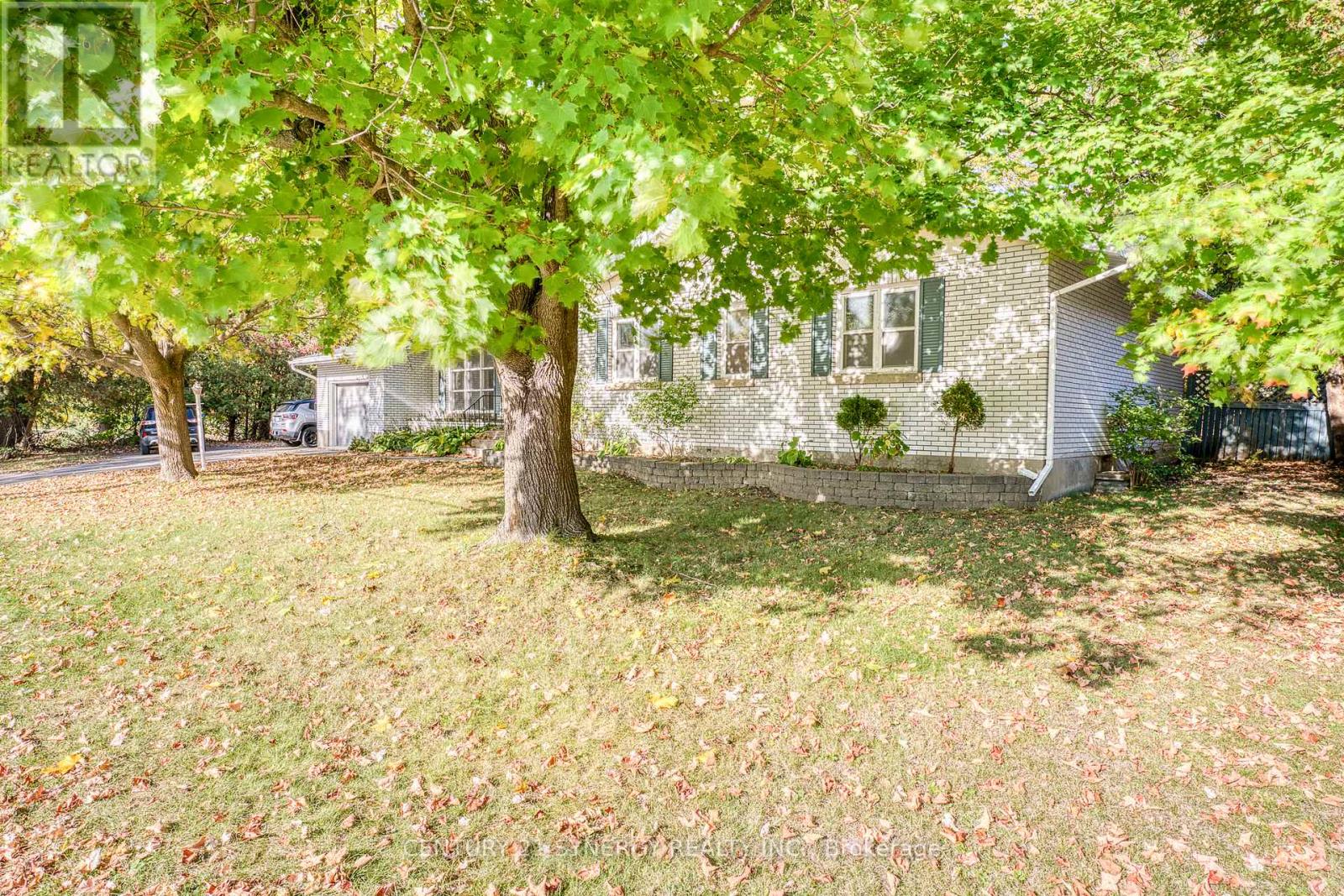 55 Drummond Street W, Perth, Ontario  K7H 2J9 - Photo 2 - X12457957