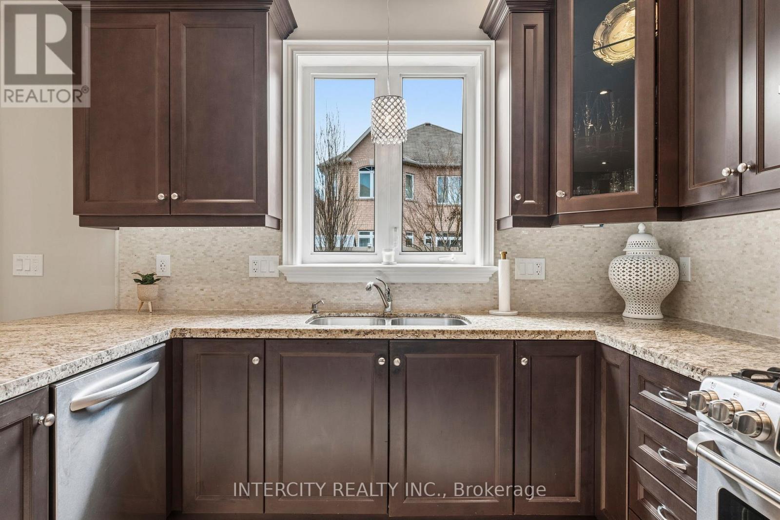 23 Via Borghese Street, Vaughan, Ontario  L4H 0Y6 - Photo 13 - N13031336