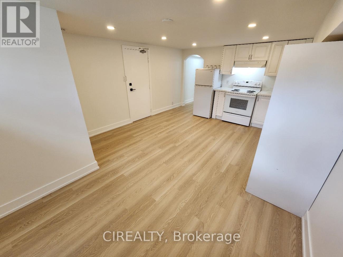 Lower - 31 Bailey Crescent, Aurora, Ontario  L4G 2B2 - Photo 3 - N13031342