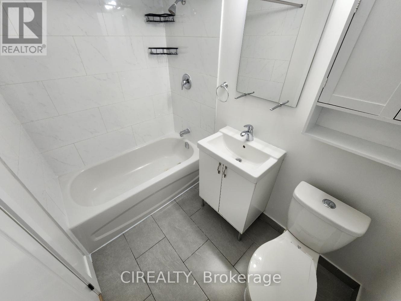 Lower - 31 Bailey Crescent, Aurora, Ontario  L4G 2B2 - Photo 8 - N13031342