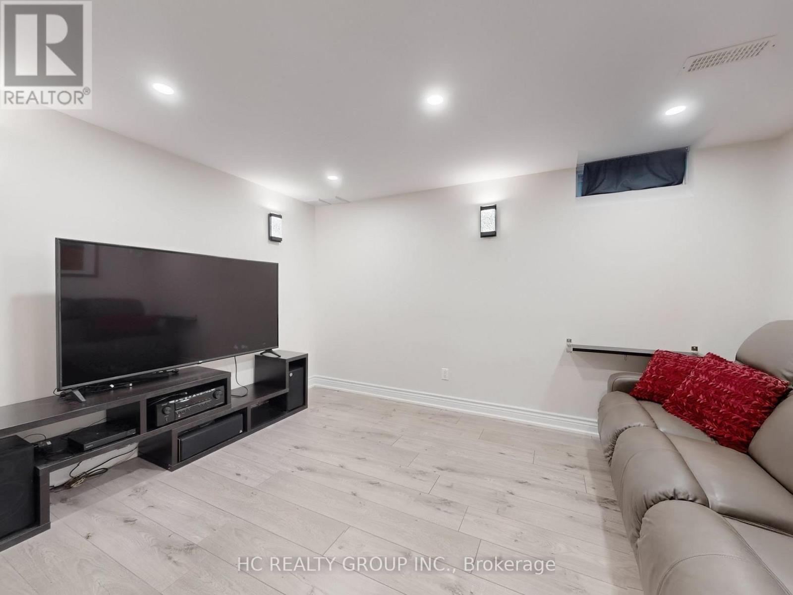 157 Dovetail Drive, Richmond Hill, Ontario  L4E 5A6 - Photo 23 - N13031484