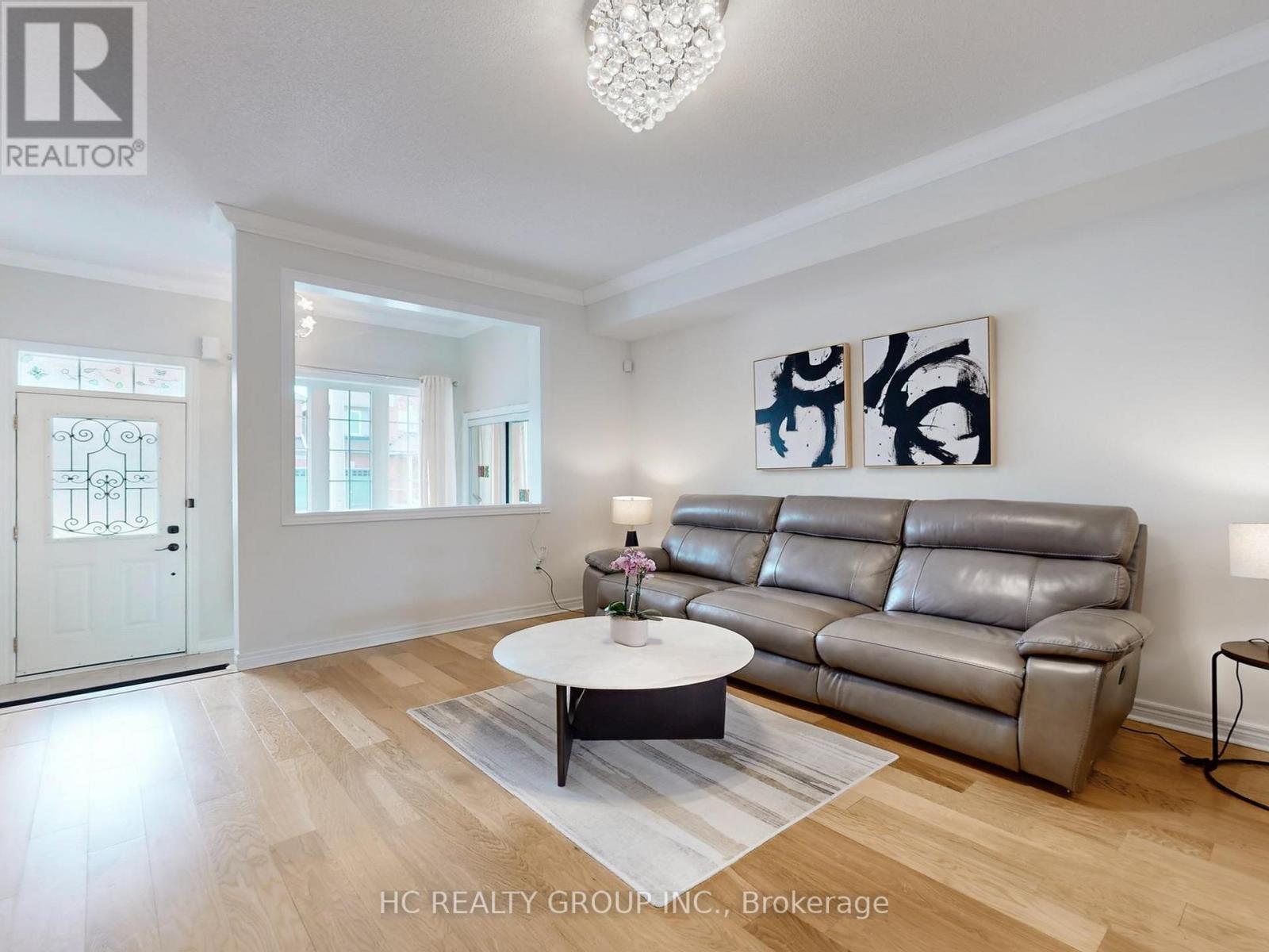 157 Dovetail Drive, Richmond Hill, Ontario  L4E 5A6 - Photo 4 - N13031484