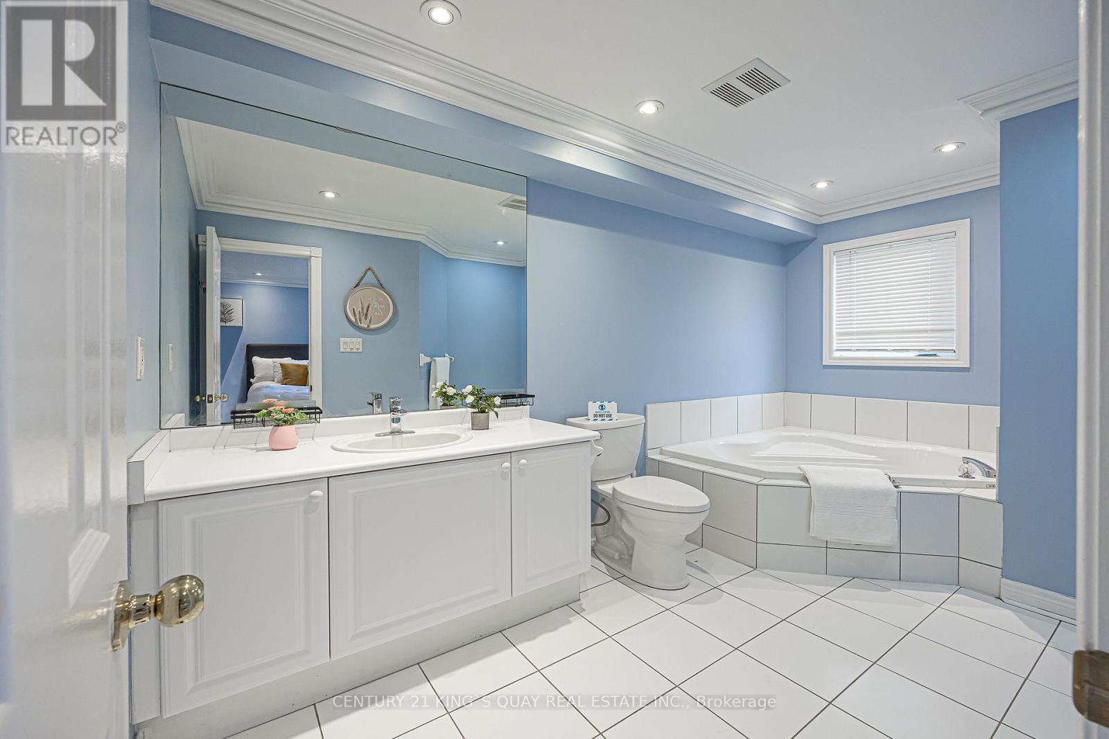 15 Queens Plate Drive, Markham, Ontario  L6C 2A9 - Photo 13 - N13031486