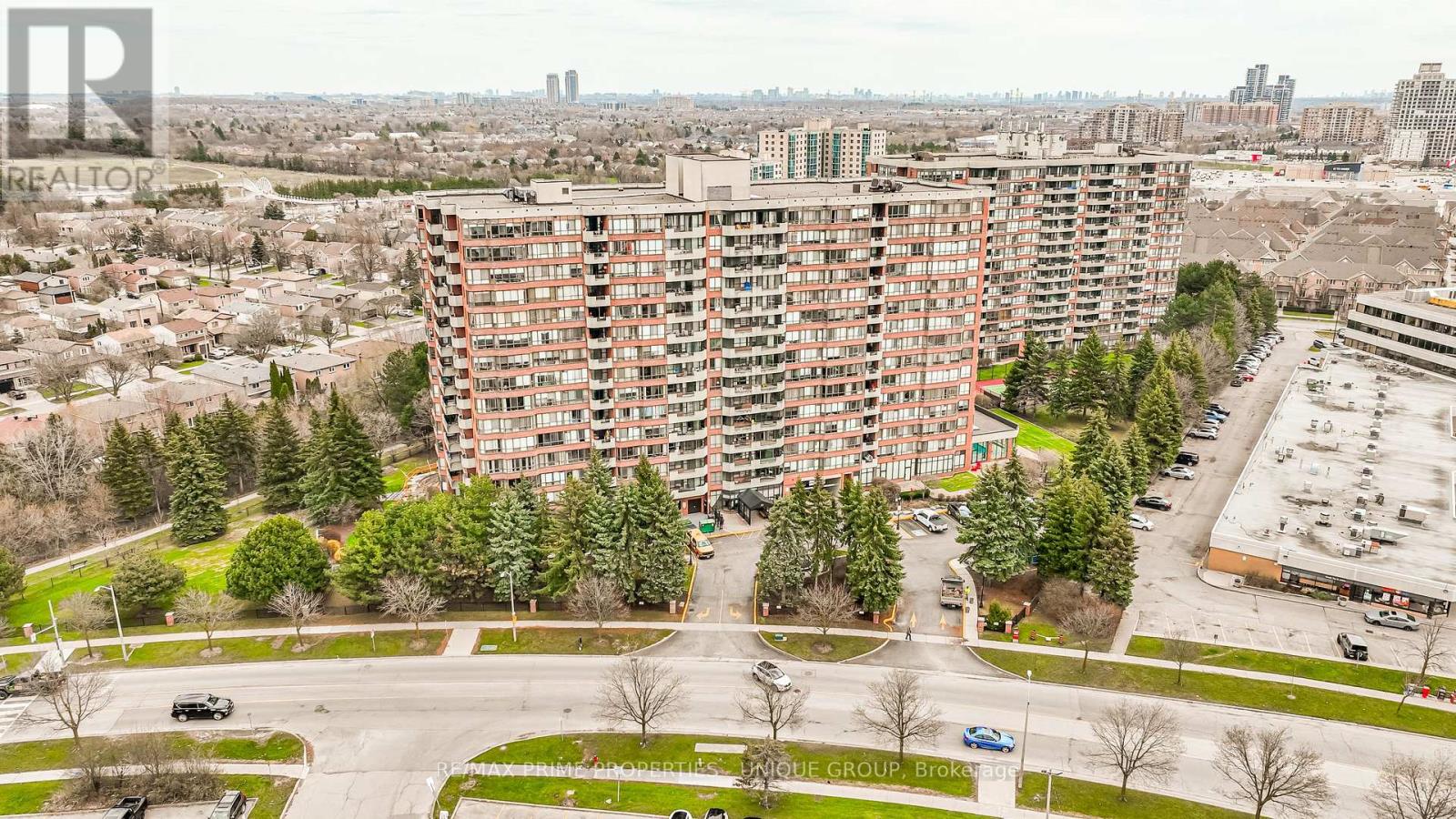 209 - 33 Weldrick Road E, Richmond Hill (Observatory), Ontario  L4C 8W4 - Photo 1 - N13031496