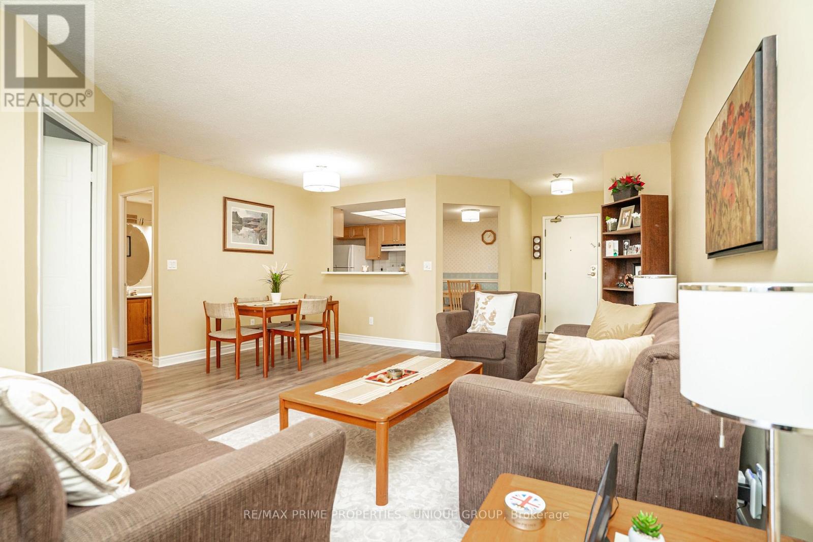 209 - 33 Weldrick Road E, Richmond Hill (Observatory), Ontario  L4C 8W4 - Photo 12 - N13031496