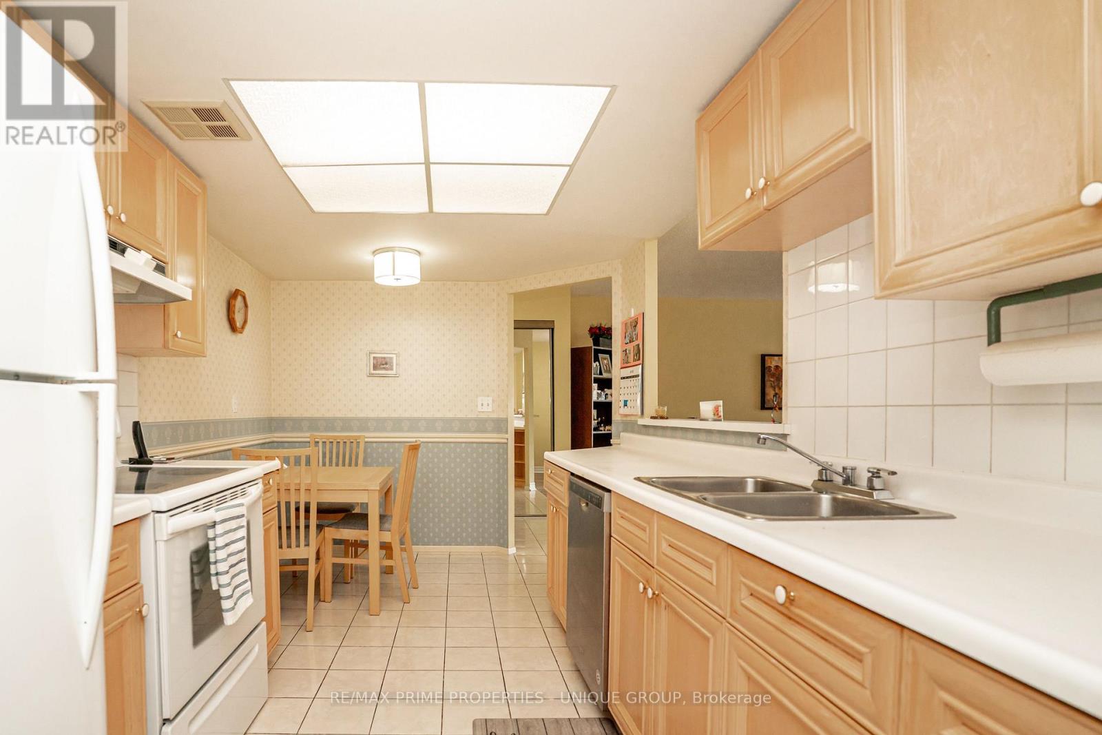 209 - 33 Weldrick Road E, Richmond Hill (Observatory), Ontario  L4C 8W4 - Photo 18 - N13031496