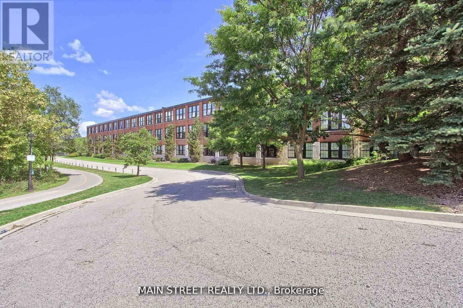 310 - 543 Timothy Street W, Newmarket (Central Newmarket), Ontario  L3Y 1R1 - Photo 2 - N13031564