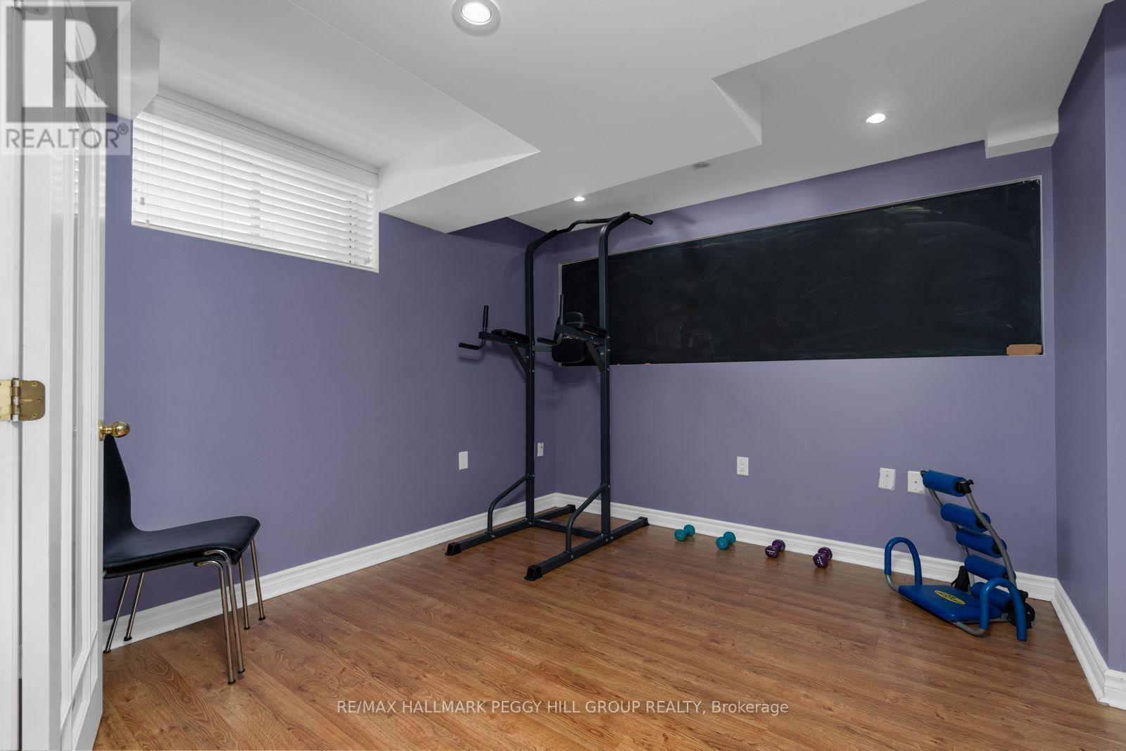 67 Forest Dale Drive, Barrie (Little Lake), Ontario  L4M 6M9 - Photo 13 - S13031298