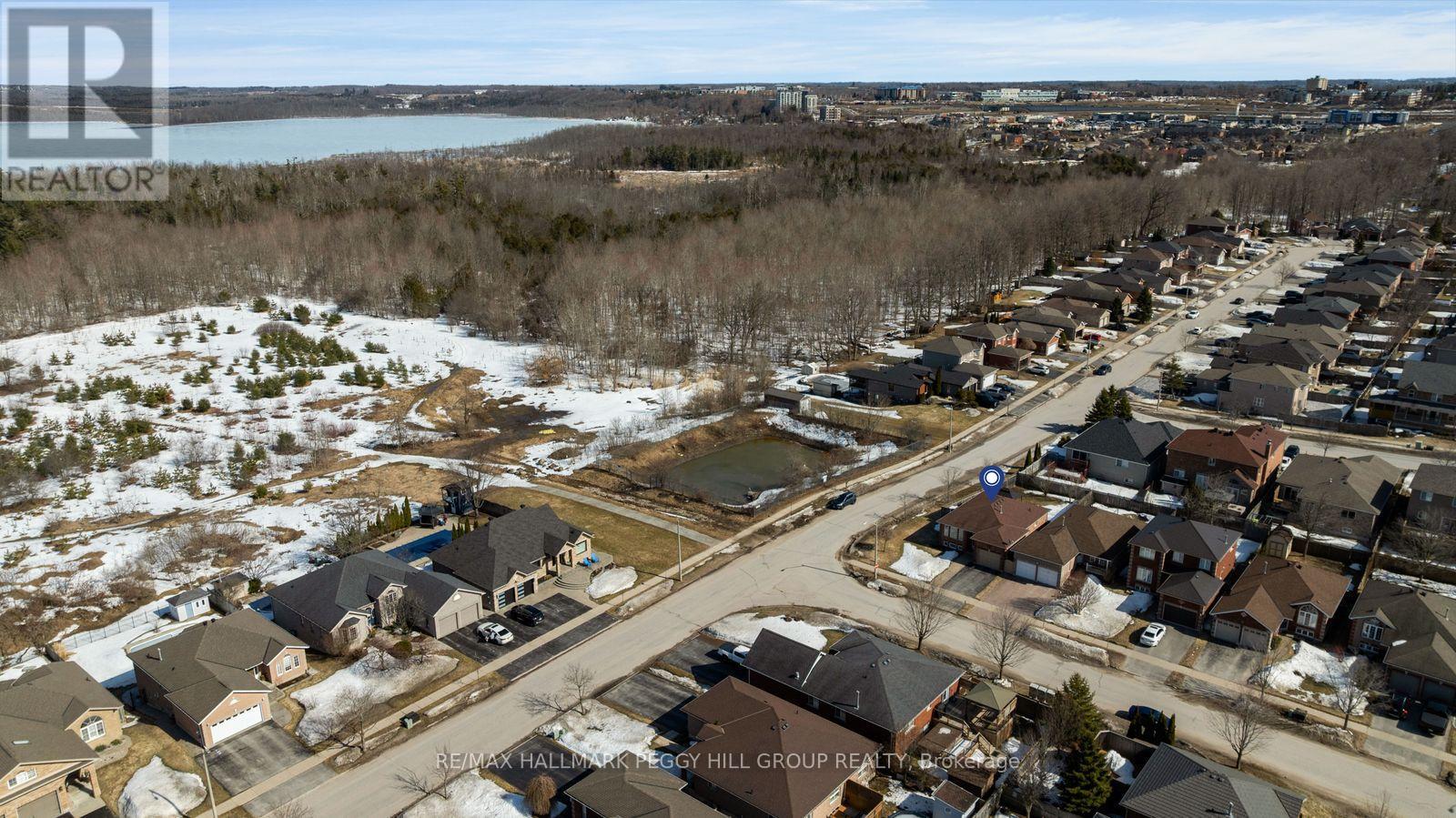 67 Forest Dale Drive, Barrie (Little Lake), Ontario  L4M 6M9 - Photo 18 - S13031298