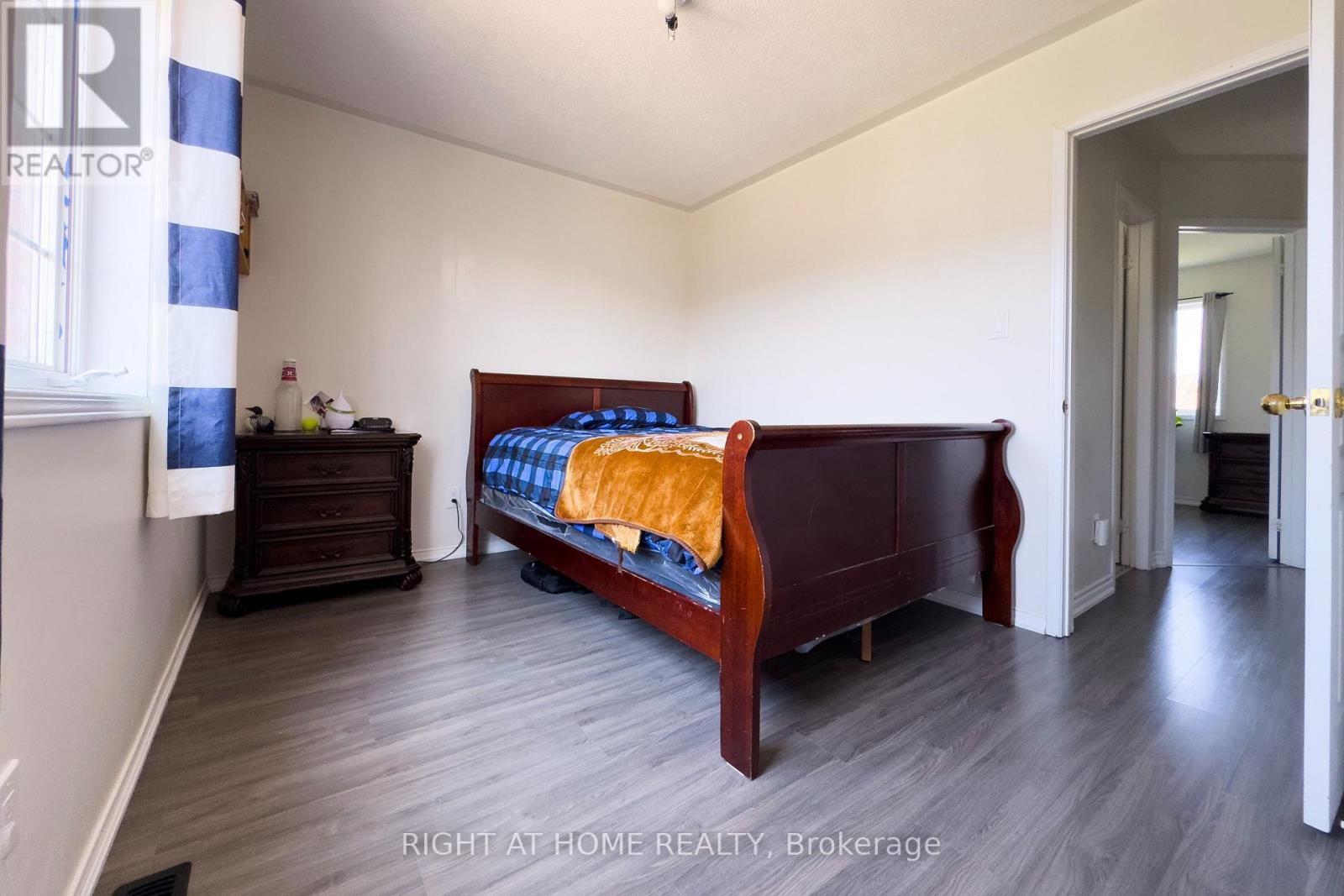 68 Trevino Circle, Barrie, Ontario  L4M 6T9 - Photo 10 - S13031352