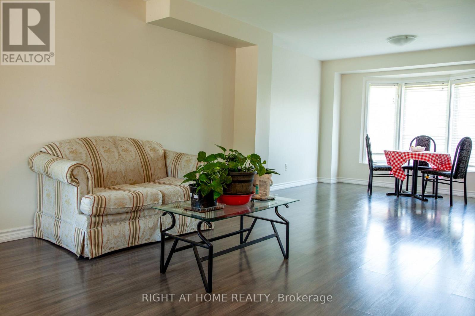 68 Trevino Circle, Barrie, Ontario  L4M 6T9 - Photo 2 - S13031352