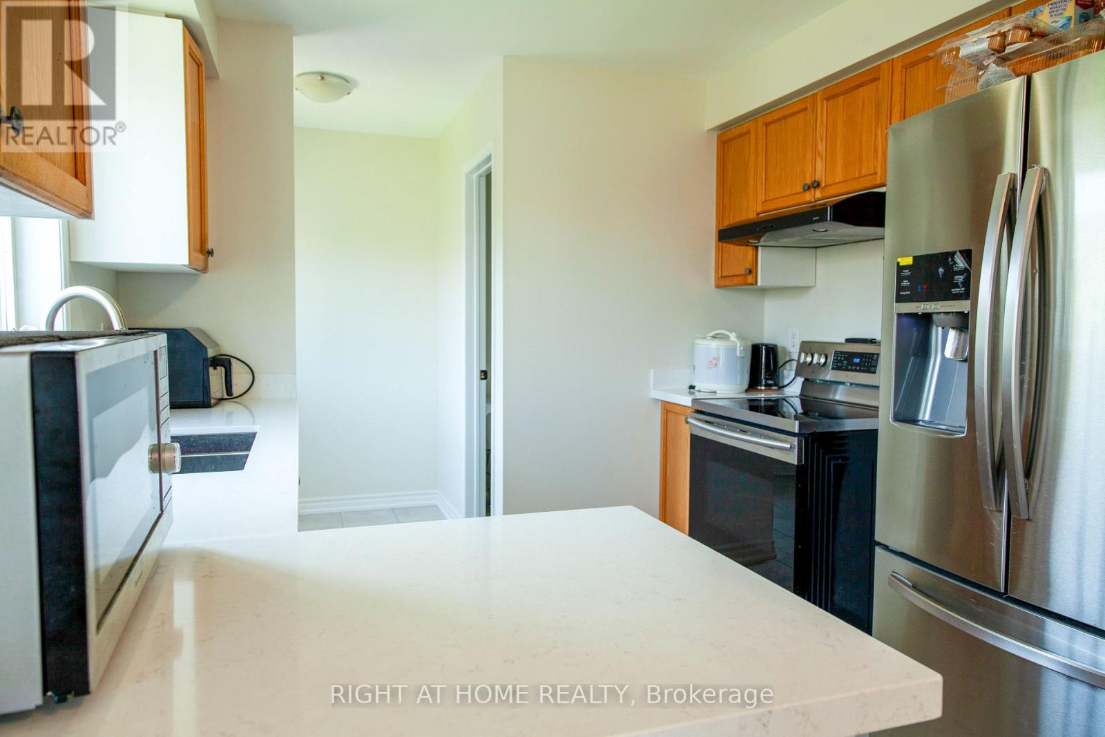 68 Trevino Circle, Barrie, Ontario  L4M 6T9 - Photo 5 - S13031352