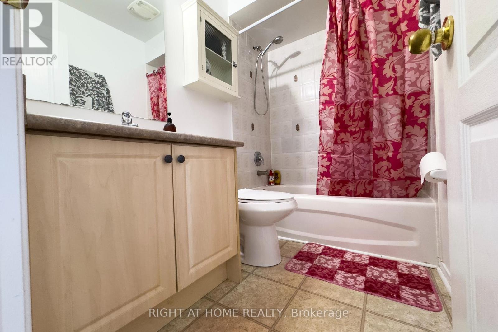 68 Trevino Circle, Barrie, Ontario  L4M 6T9 - Photo 8 - S13031352