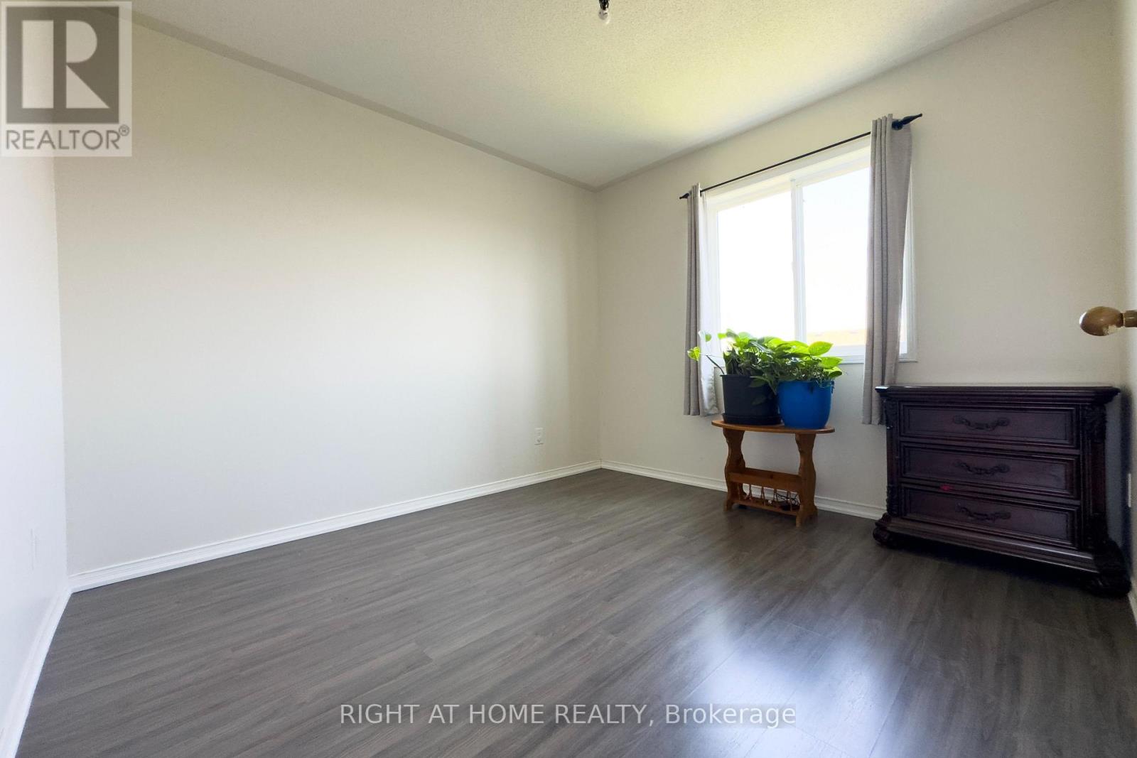 68 Trevino Circle, Barrie, Ontario  L4M 6T9 - Photo 9 - S13031352