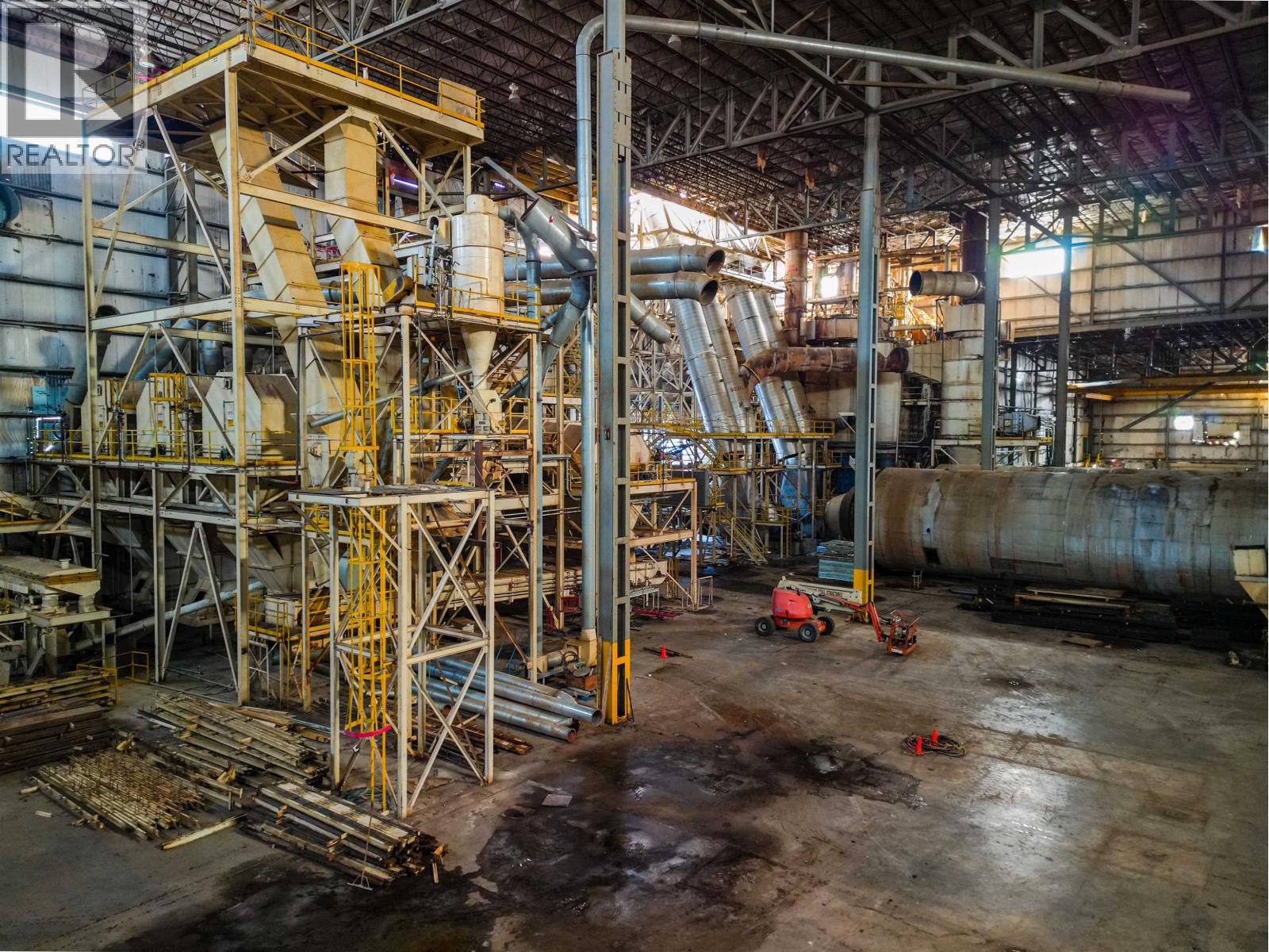 2843 Alaska Highway, Fort Nelson, British Columbia  V0C 1R0 - Photo 12 - C8077882