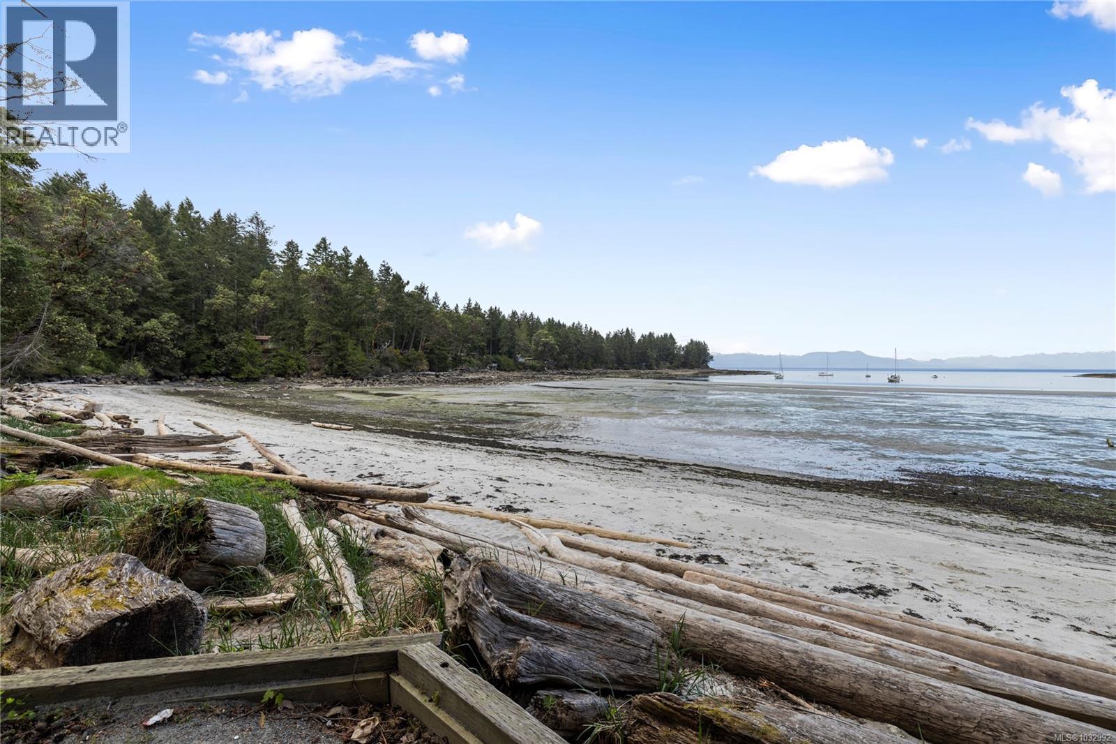 255 Ricardo Rd, Gabriola Island, British Columbia  V0R 1X1 - Photo 4 - 1032992