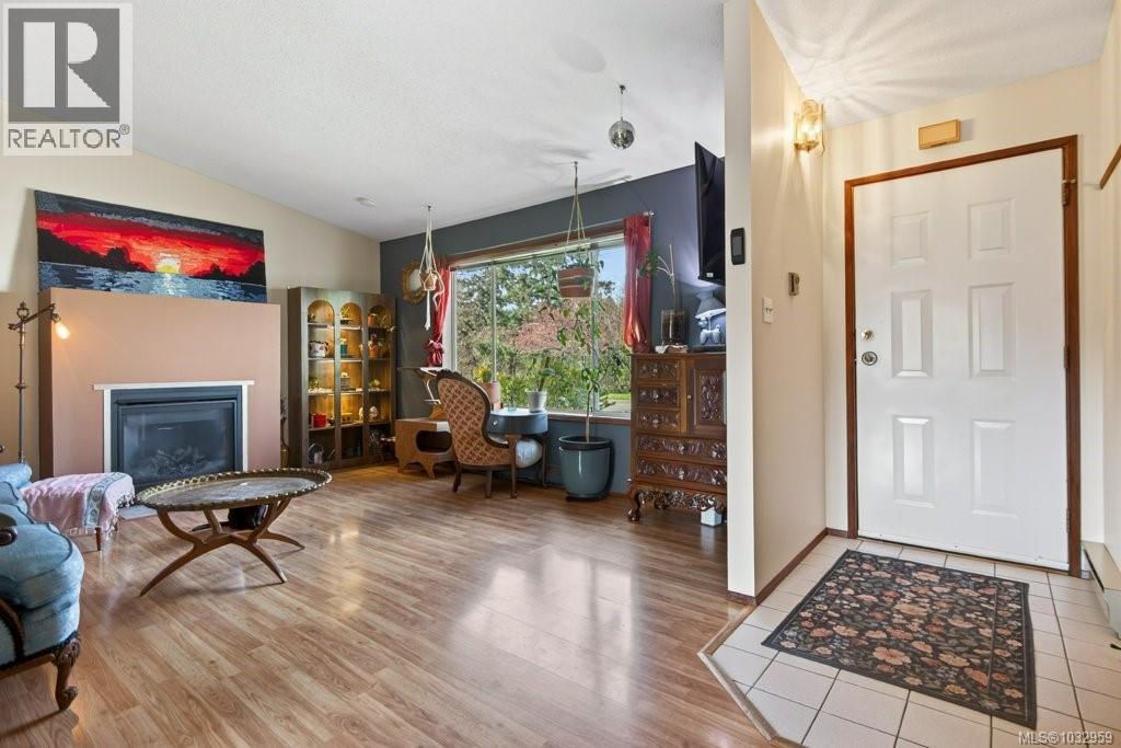 642 Somenos Dr, Comox, British Columbia  V9M 1B5 - Photo 3 - 1032959