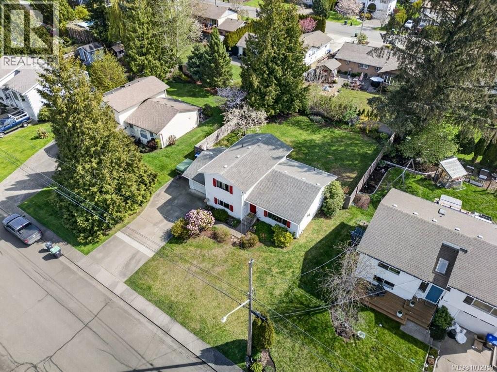 642 Somenos Dr, Comox, British Columbia  V9M 1B5 - Photo 43 - 1032959