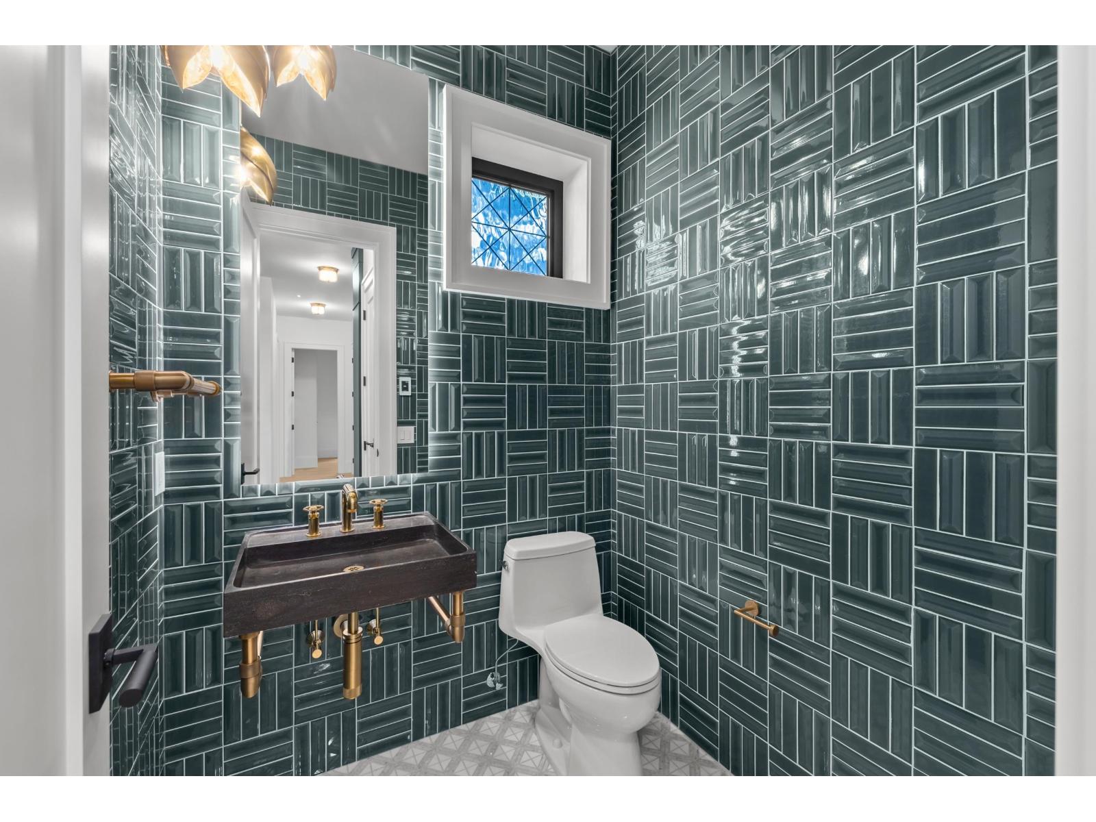 2422 Christopherson Road, Surrey, British Columbia  V4A 5W2 - Photo 14 - R3114591