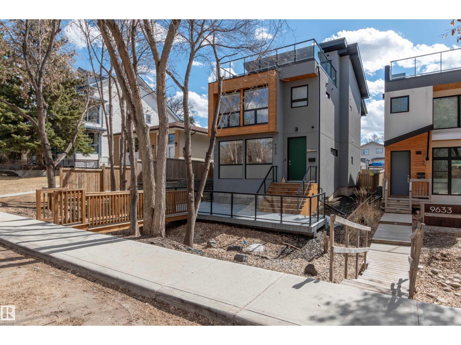 9629 84 AV NW, edmonton, Alberta