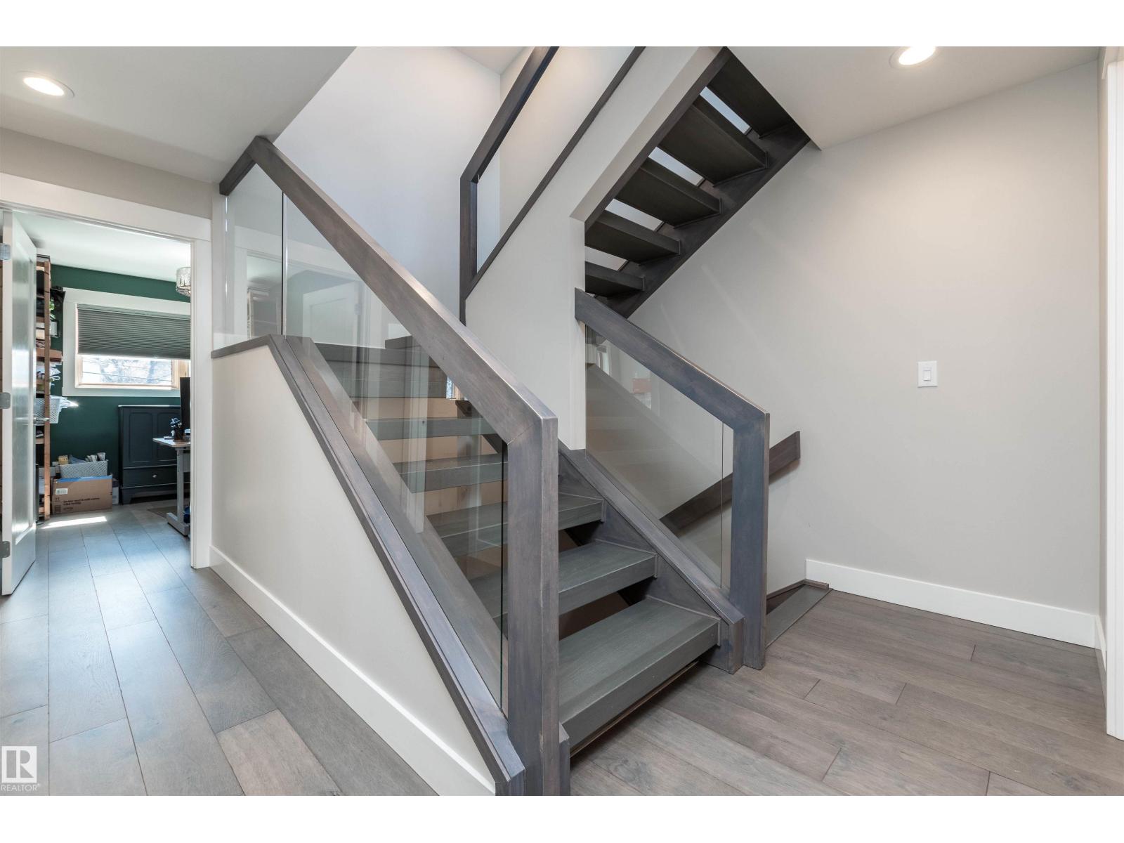 9629 84 Av Nw, Edmonton, Alberta  T6C 1E7 - Photo 16 - E4483537