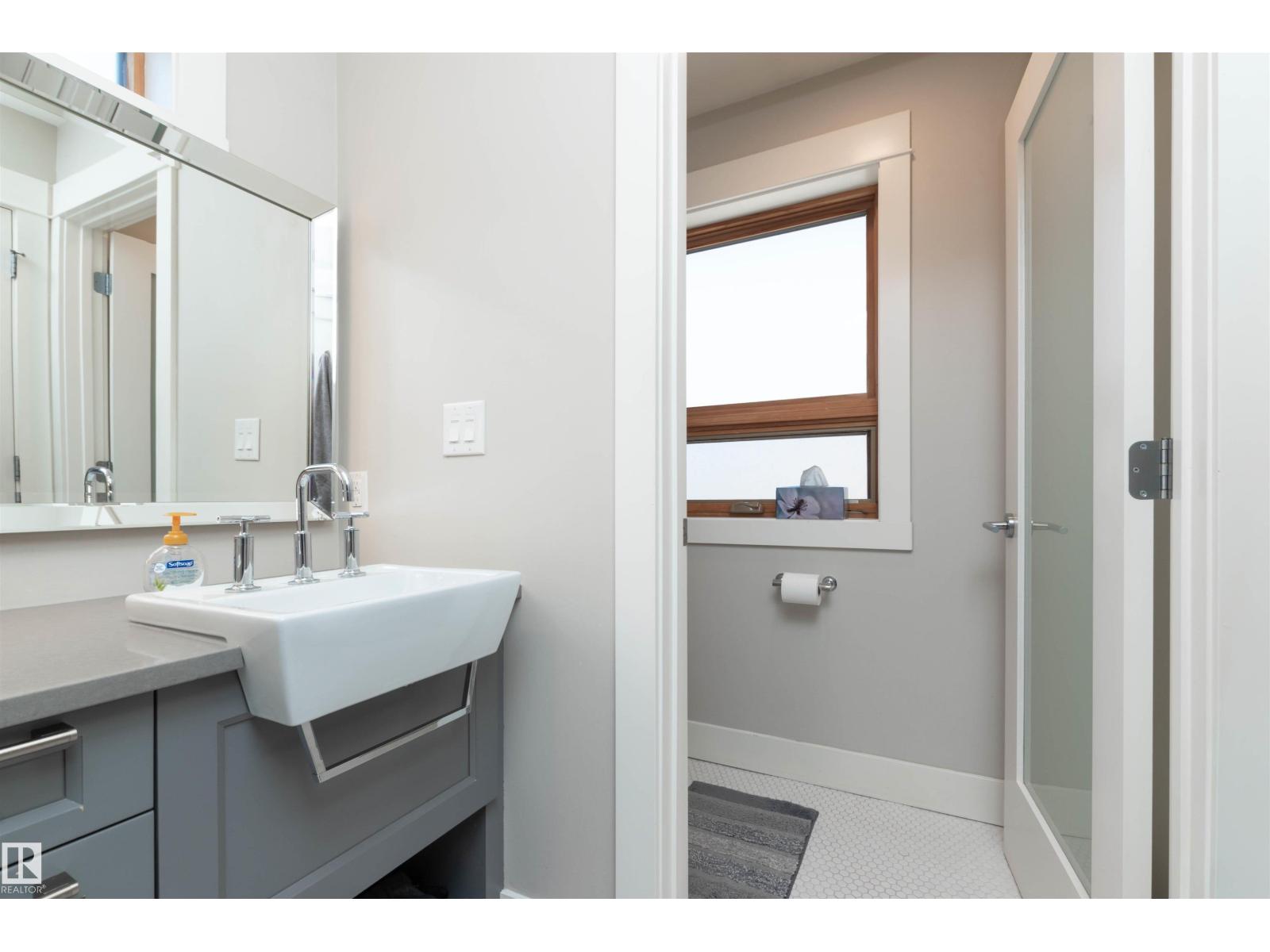 9629 84 Av Nw, Edmonton, Alberta  T6C 1E7 - Photo 19 - E4483537