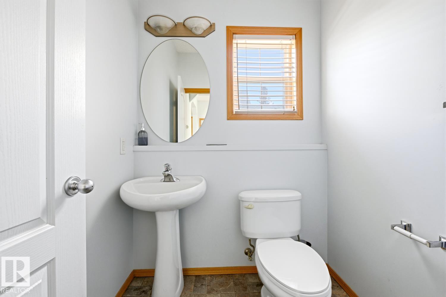 9904 144 Av Nw, Edmonton, Alberta  T5E 6M5 - Photo 15 - E4483532