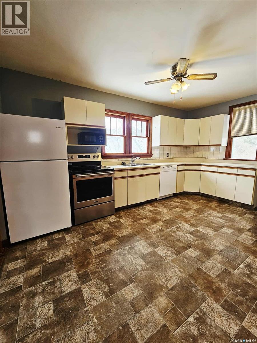 303 Ohlen Street, Stockholm, Saskatchewan  S0A 3Y0 - Photo 5 - SK033642
