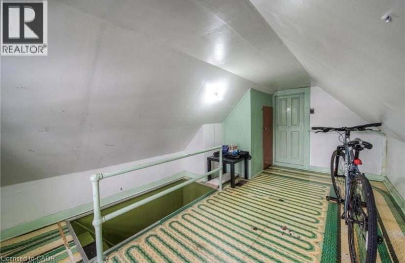 8 Spring Street E, Waterloo, Ontario  N2J 2L8 - Photo 34 - 40823288