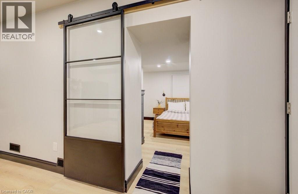 8 Spring Street E, Waterloo, Ontario  N2J 2L8 - Photo 42 - 40823288