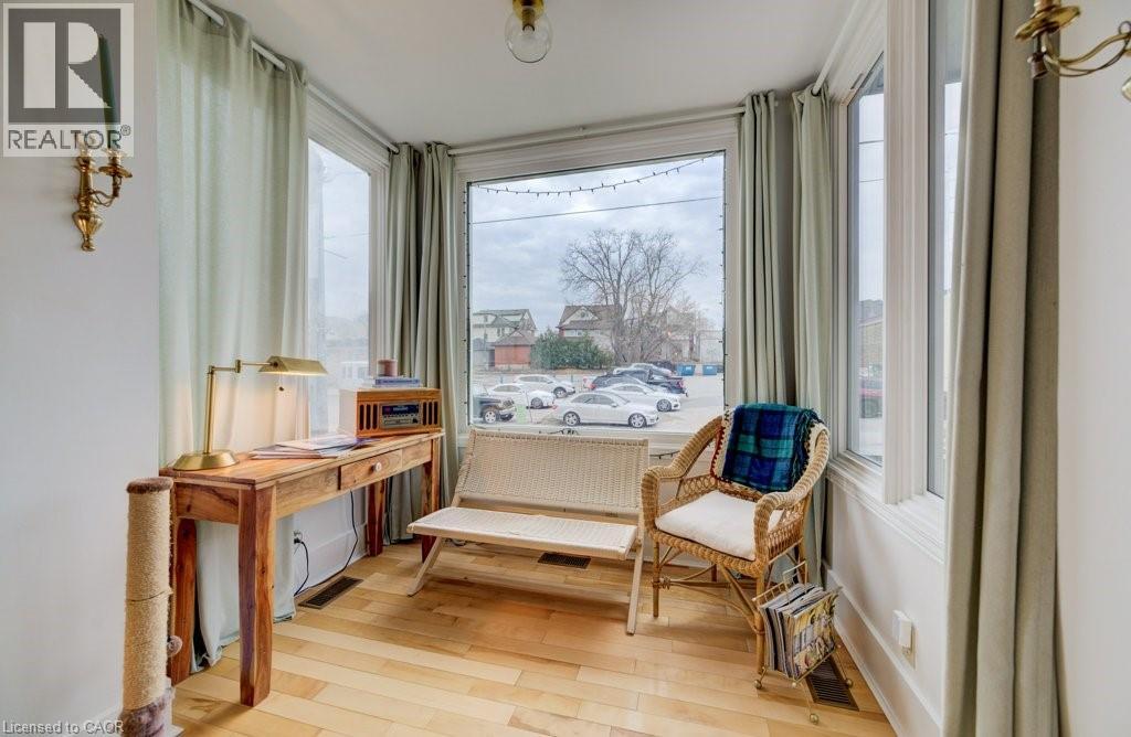 8 Spring Street E, Waterloo, Ontario  N2J 2L8 - Photo 9 - 40823288