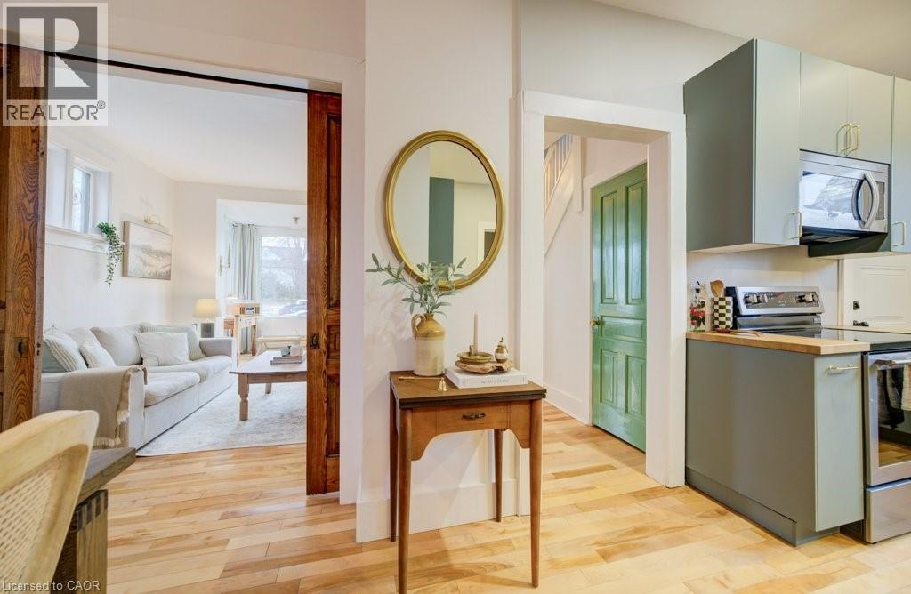 8 Spring Street E, Waterloo, Ontario  N2J 2L8 - Photo 15 - 40823288