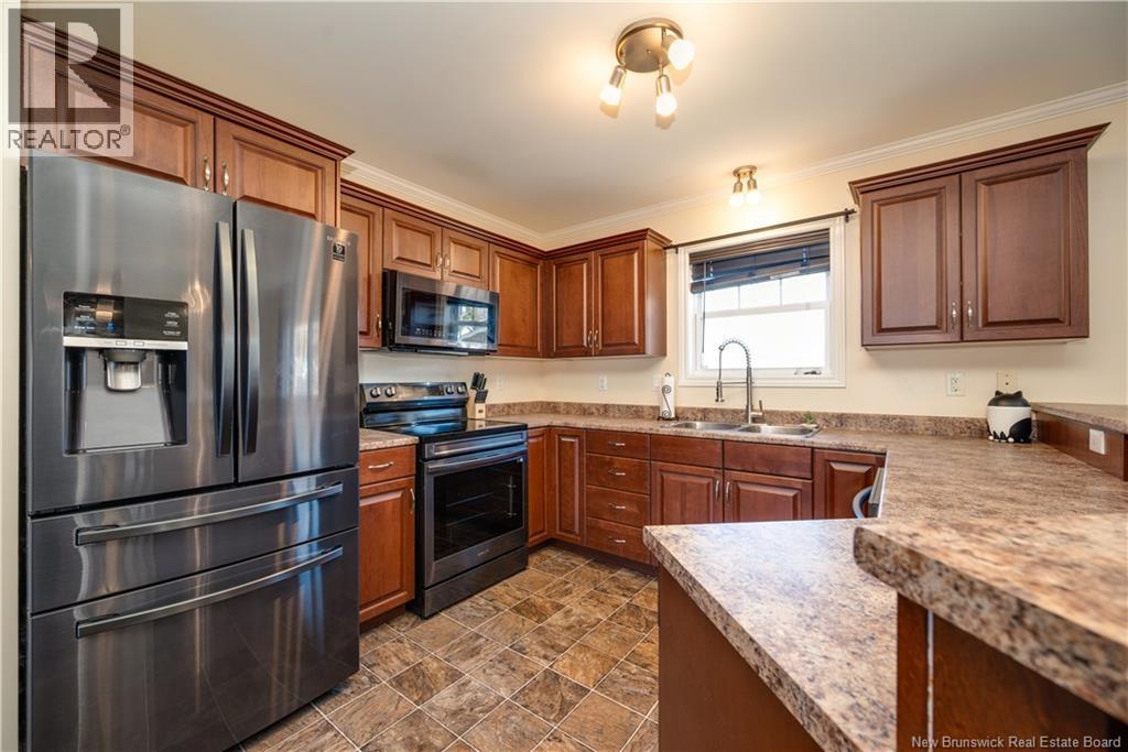 28 Crowbush Crescent, Moncton, New Brunswick  E1G 0G9 - Photo 9 - NB137661