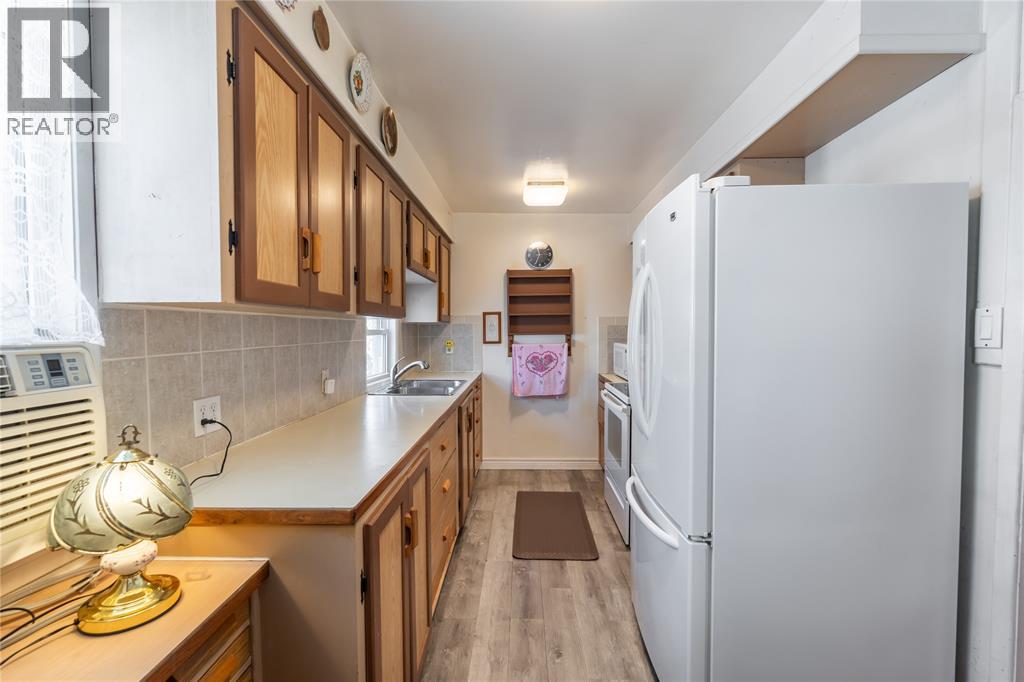 173 Cotterbury Street, Sarnia, Ontario  N7T 6M2 - Photo 8 - 26002408