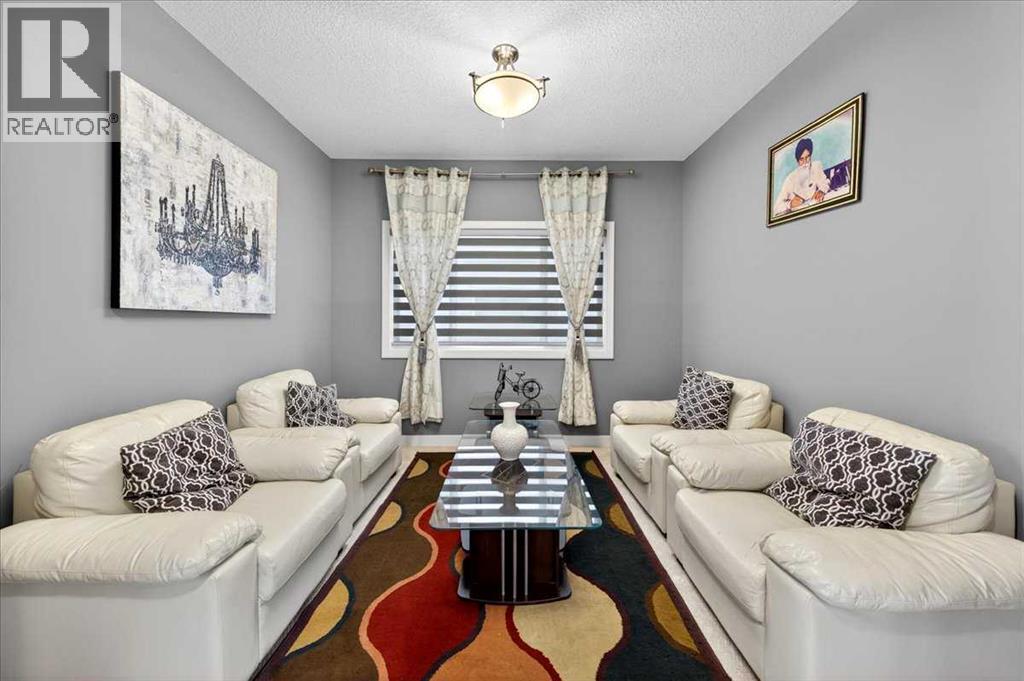 72 Redstone Drive Ne, Calgary, Alberta  t3n 0n2 - Photo 6 - A2302604