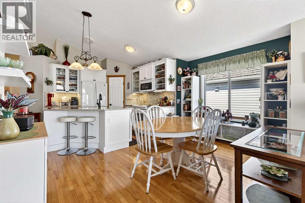 81 Chaparral Villas Se, Calgary, Alberta  T2X 3N6 - Photo 7 - A2303298