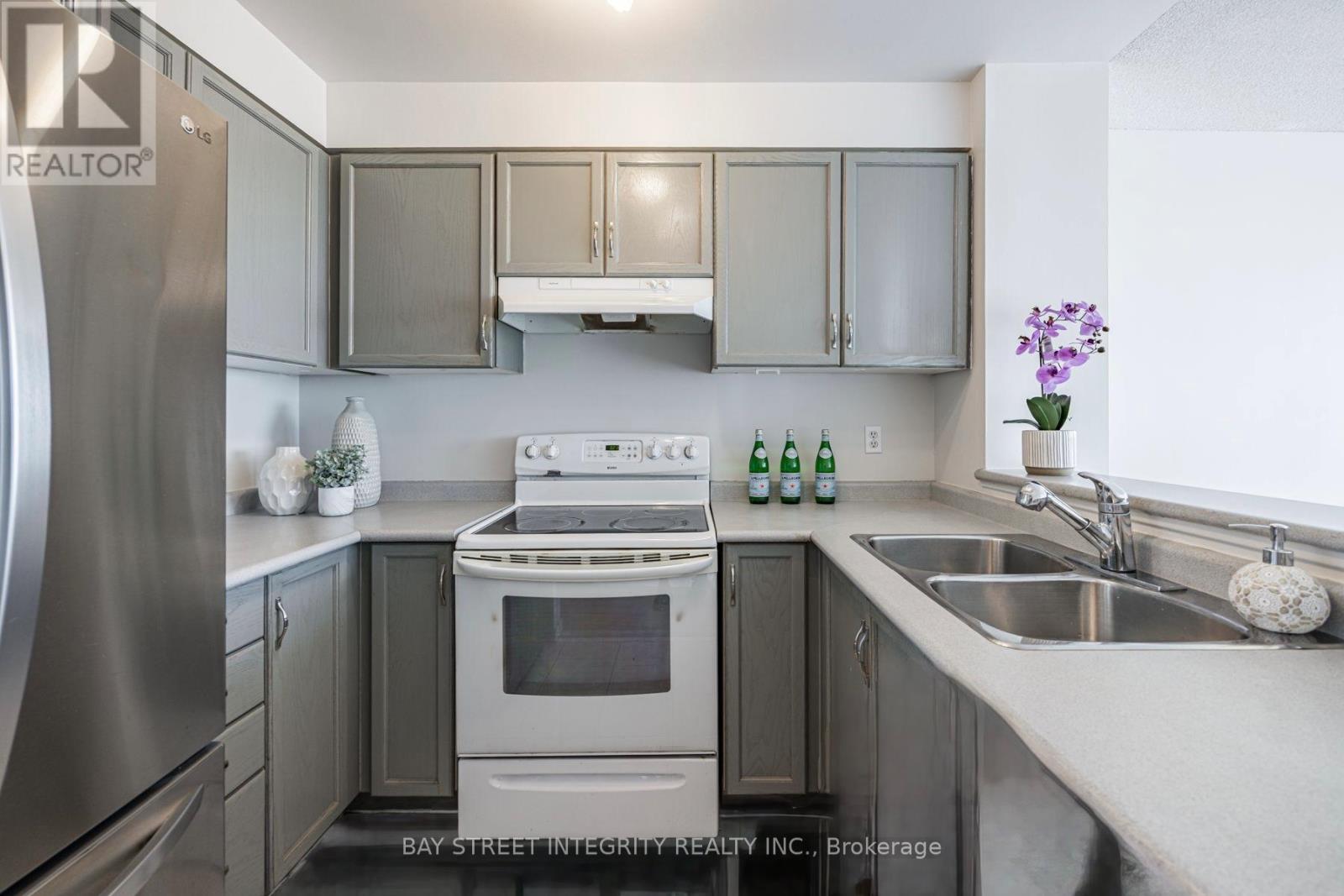 1606 - 2177 Burnhamthorpe Road W, Mississauga, Ontario  L5L 5P9 - Photo 11 - W13031290