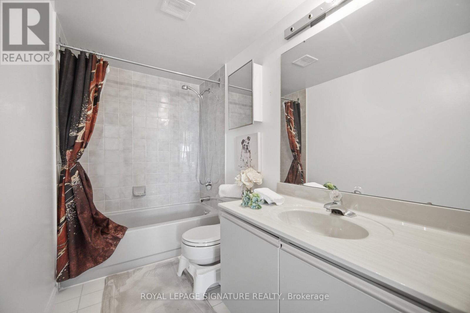 2310 - 55 Kingsbridge Garden Circle, Mississauga, Ontario  L5R 1Y1 - Photo 17 - W13031368