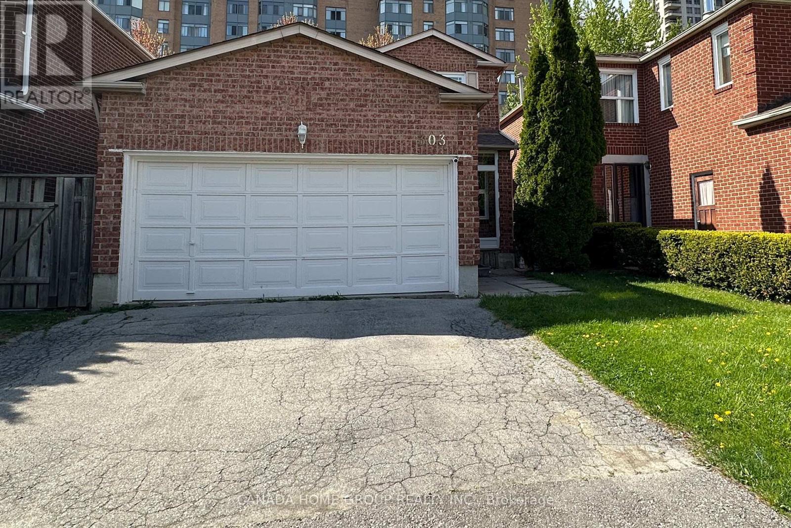 303 RIEL DRIVE, Mississauga, Ontario