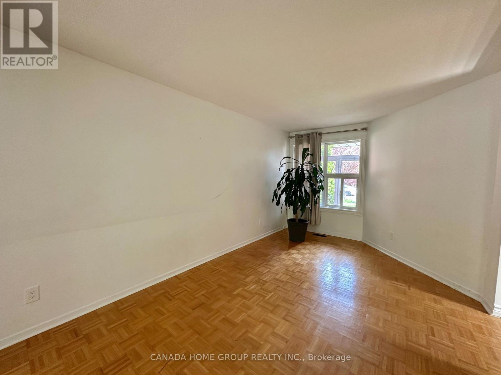 303 Riel Drive, Mississauga, Ontario  L5B 3K1 - Photo 10 - W13031398