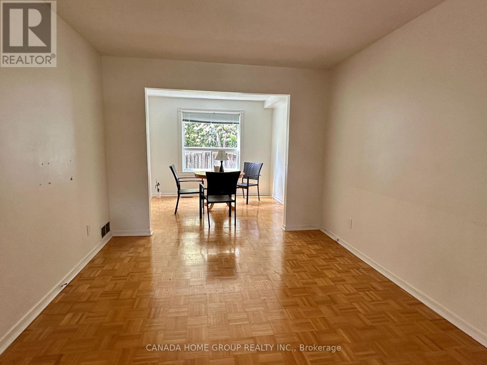 303 Riel Drive, Mississauga, Ontario  L5B 3K1 - Photo 11 - W13031398