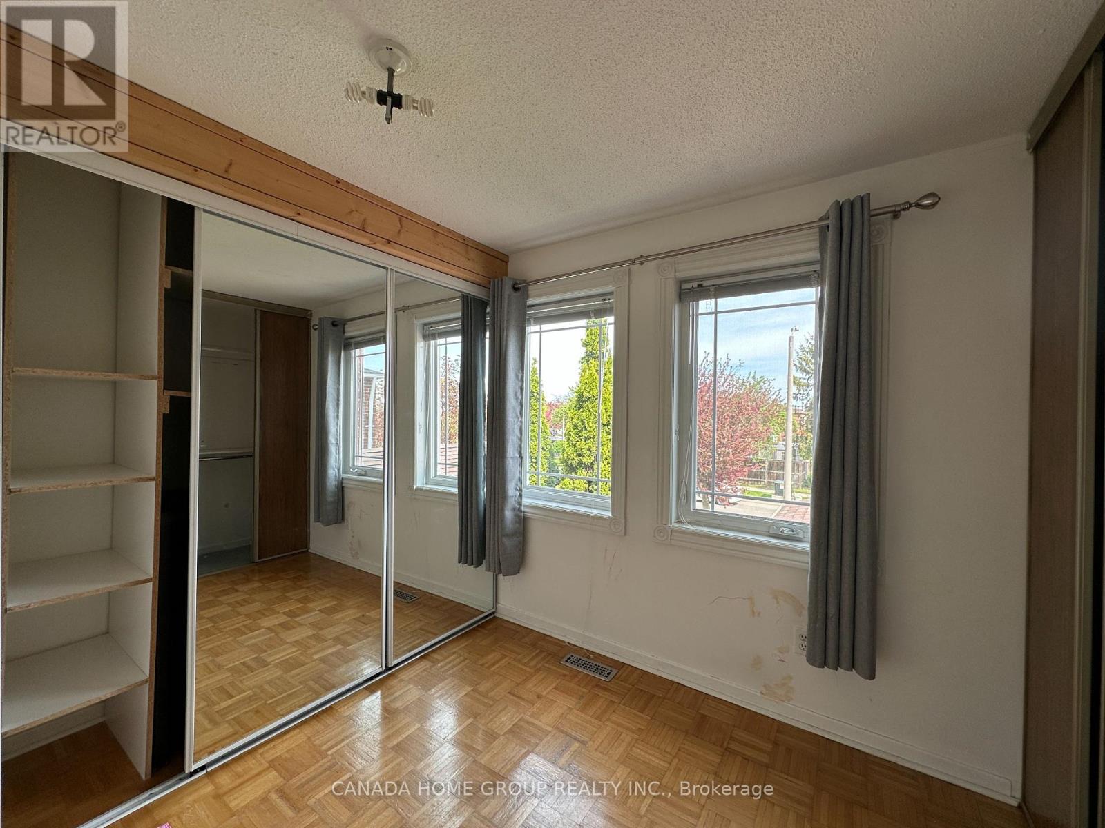 303 Riel Drive, Mississauga, Ontario  L5B 3K1 - Photo 19 - W13031398