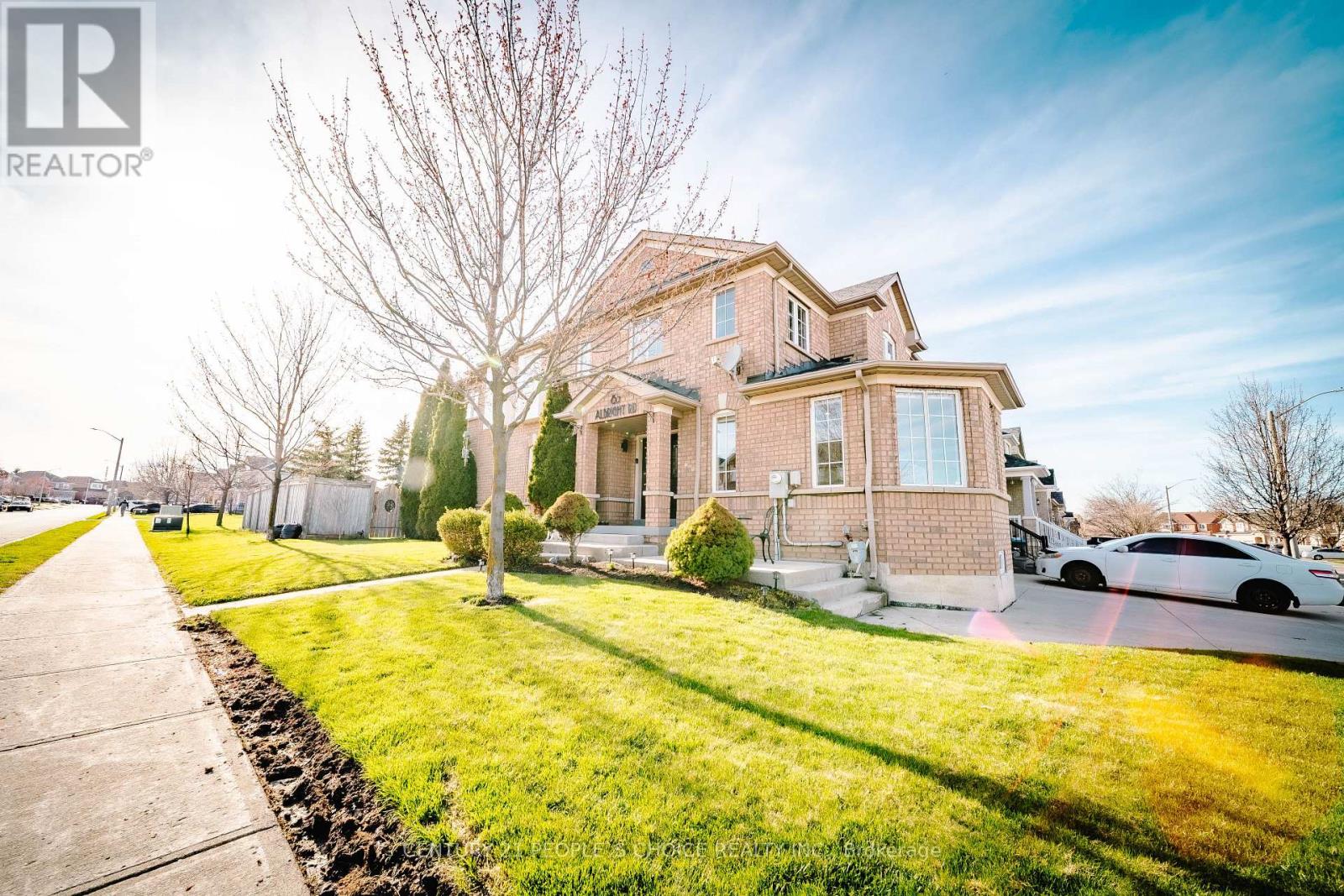 85 Albright Road, Brampton, Ontario  L6X 5E3 - Photo 2 - W13031416