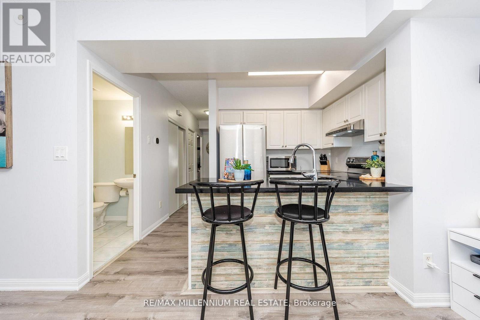 1034 - 3045 Finch Avenue E, Toronto, Ontario  M9M 0A5 - Photo 25 - W13031418