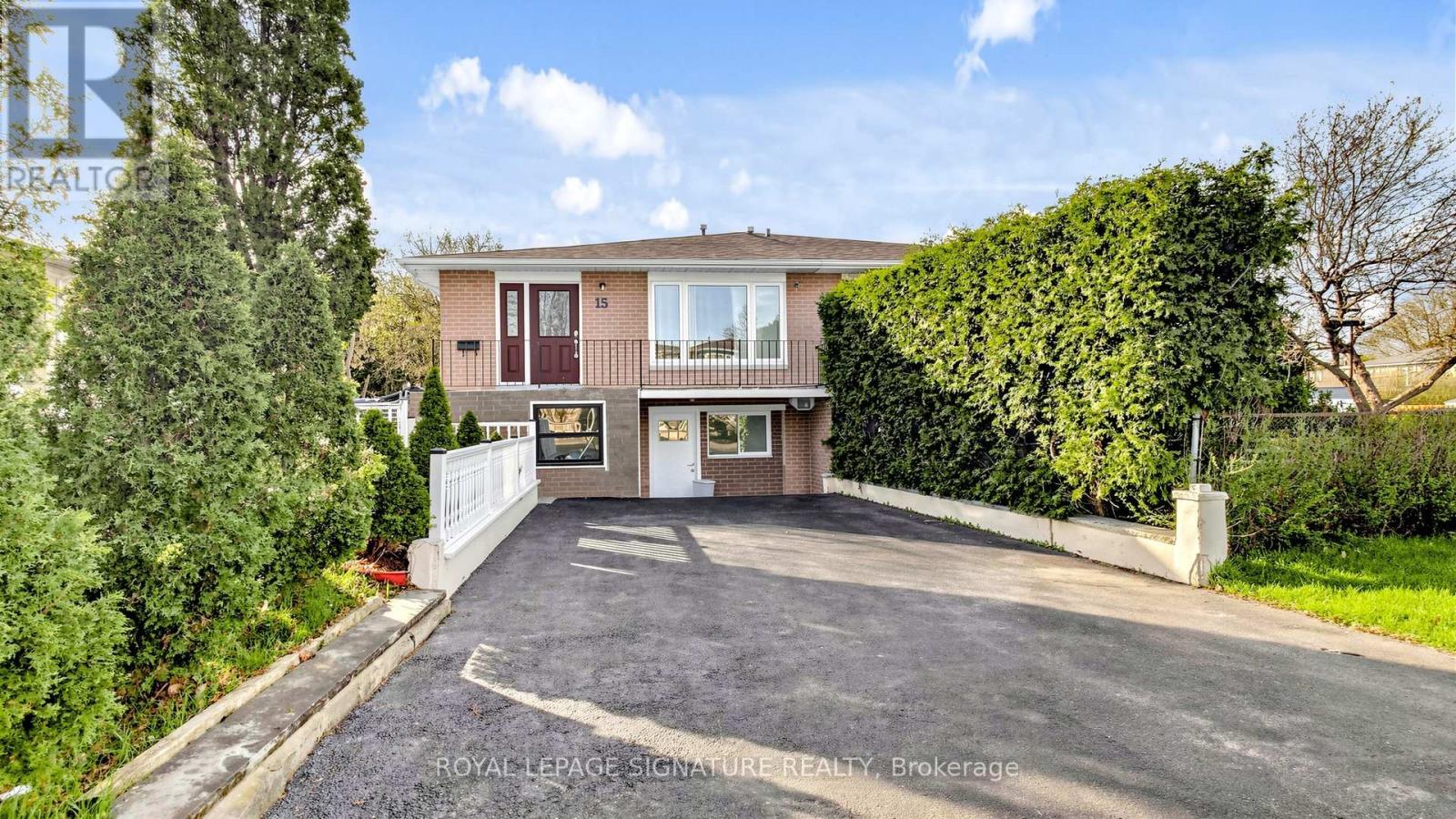 15 GAINSBOROUGH ROAD, Brampton, Ontario