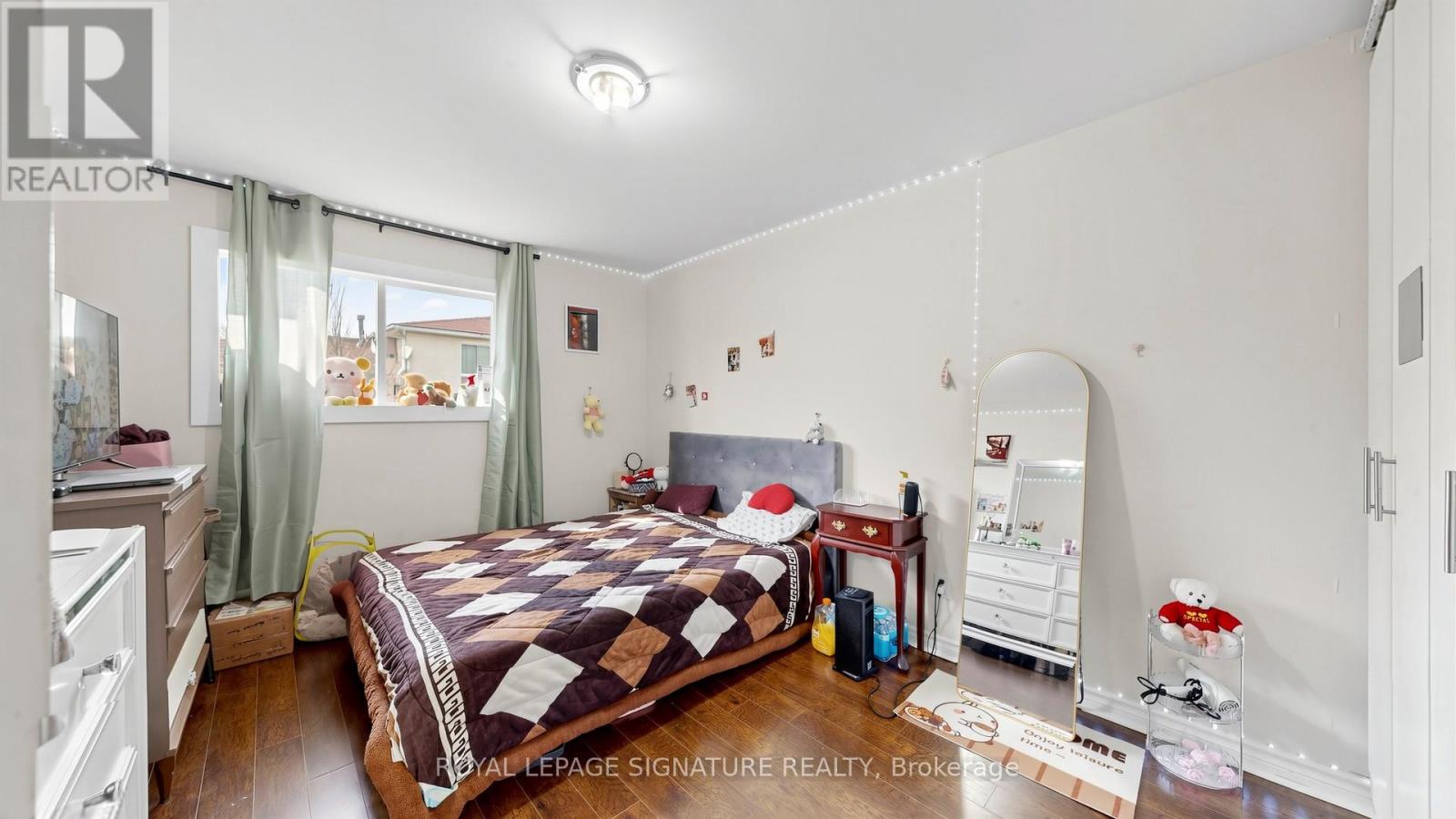 15 Gainsborough Road, Brampton, Ontario  L6S 1X2 - Photo 4 - W13031432