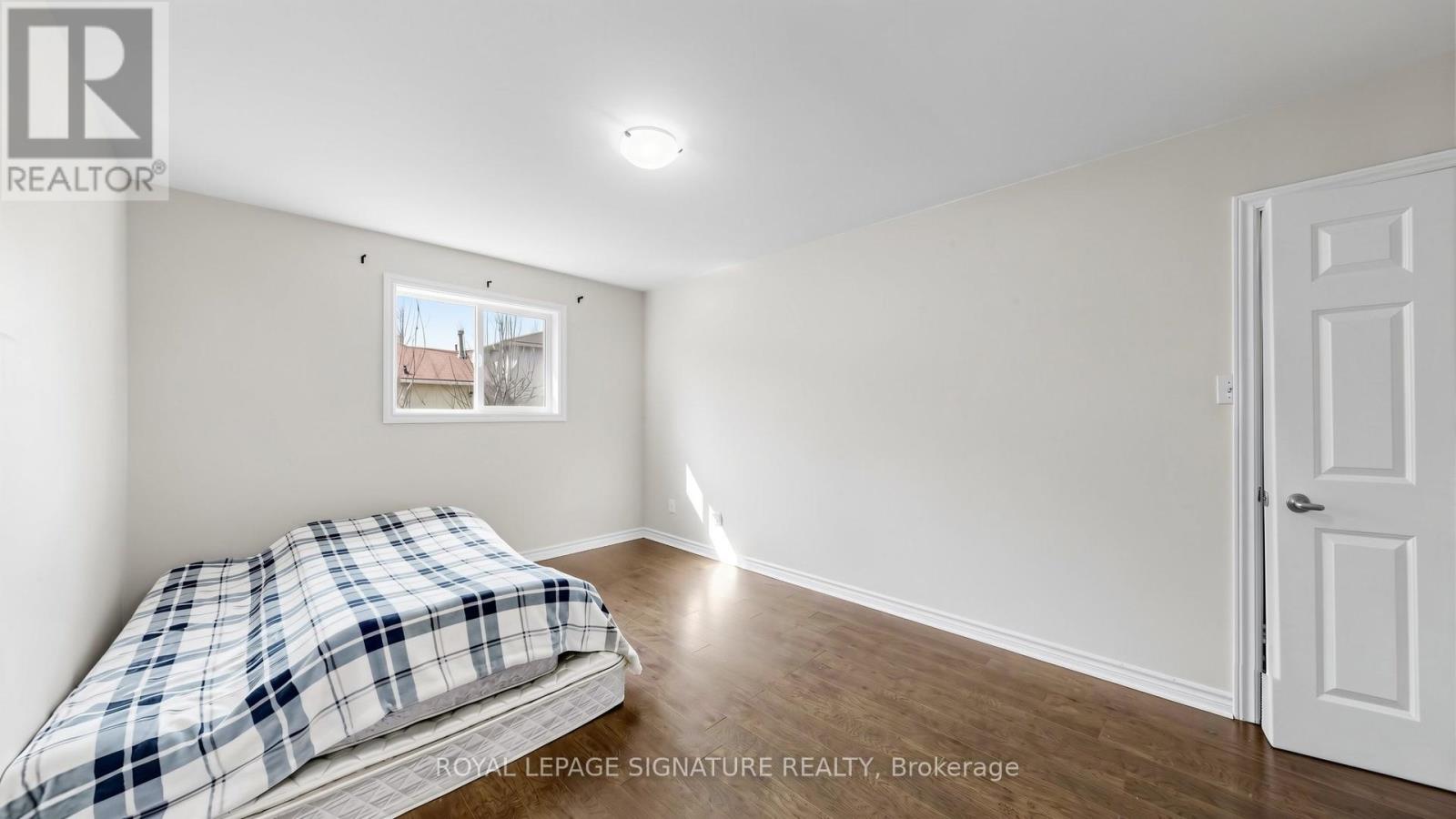 15 Gainsborough Road, Brampton, Ontario  L6S 1X2 - Photo 5 - W13031432