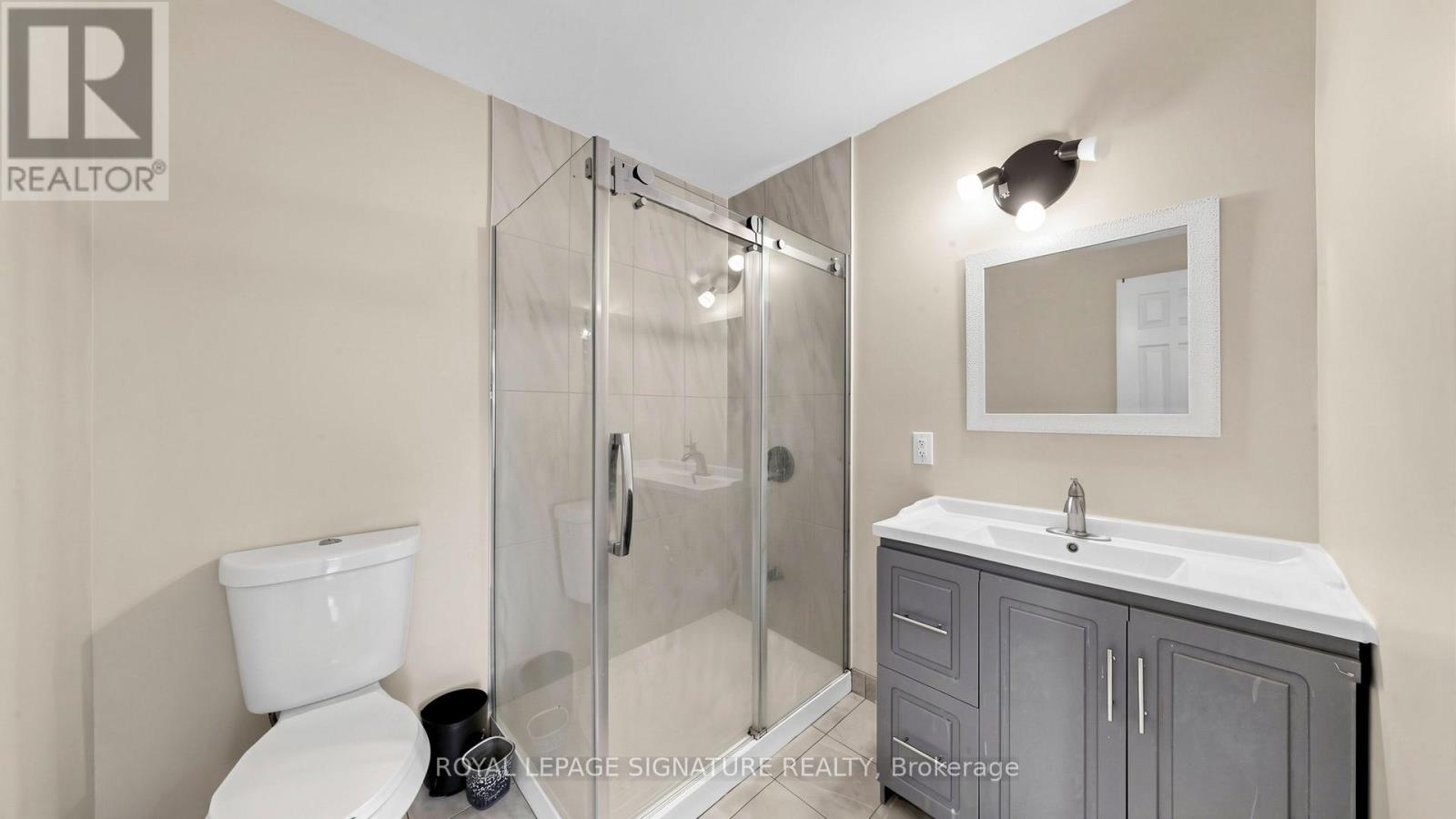 15 Gainsborough Road, Brampton, Ontario  L6S 1X2 - Photo 8 - W13031432