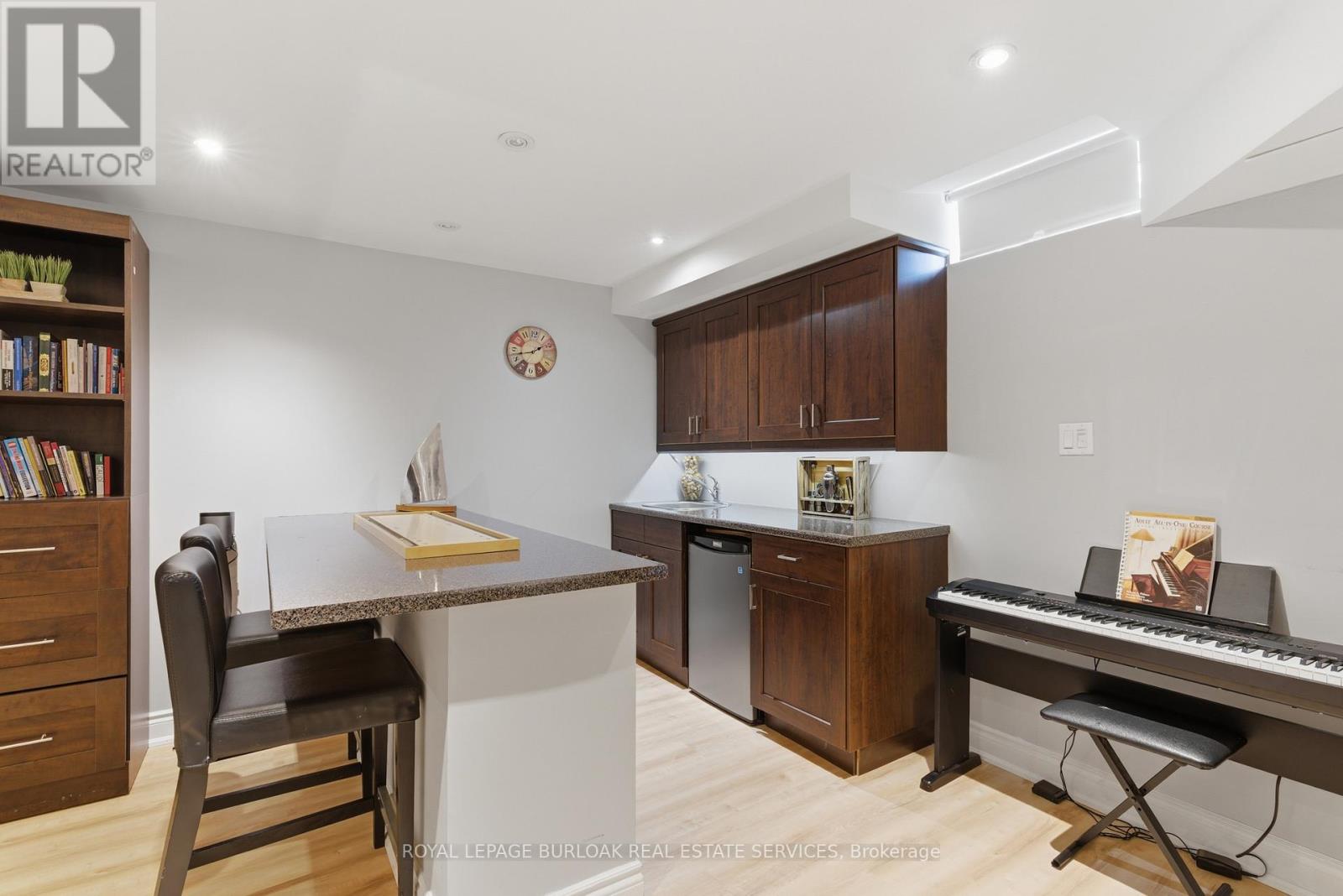 2267 Whistling Springs Crescent, Oakville, Ontario  L6M 5G5 - Photo 27 - W13031472